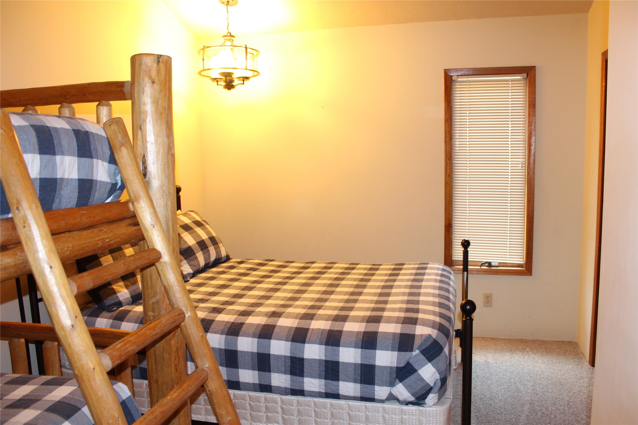 220 Fox Farm Drive Property Photo 11