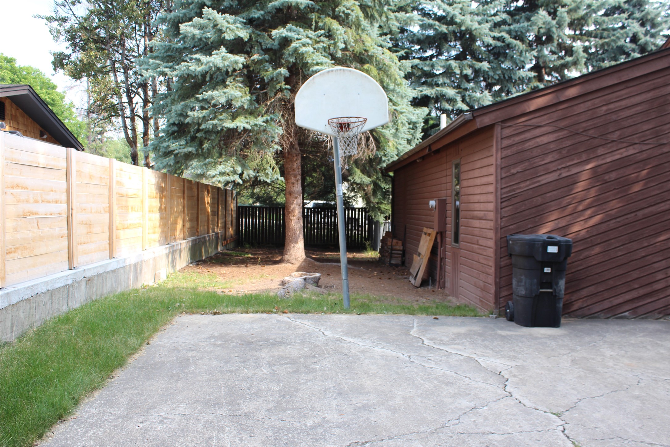 220 Fox Farm Drive Property Photo 34