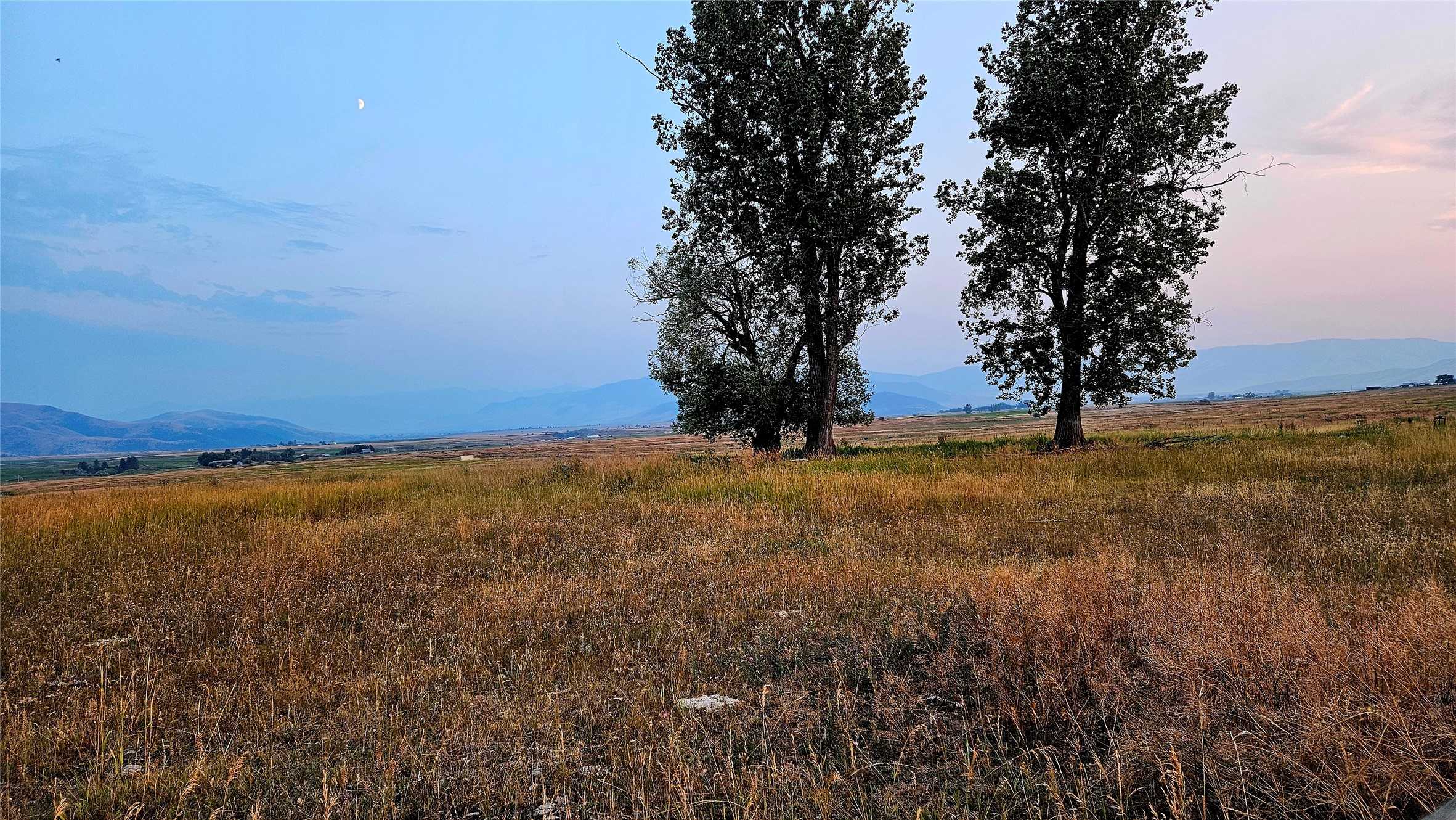 Nkn Round Butte Road Property Photo 5