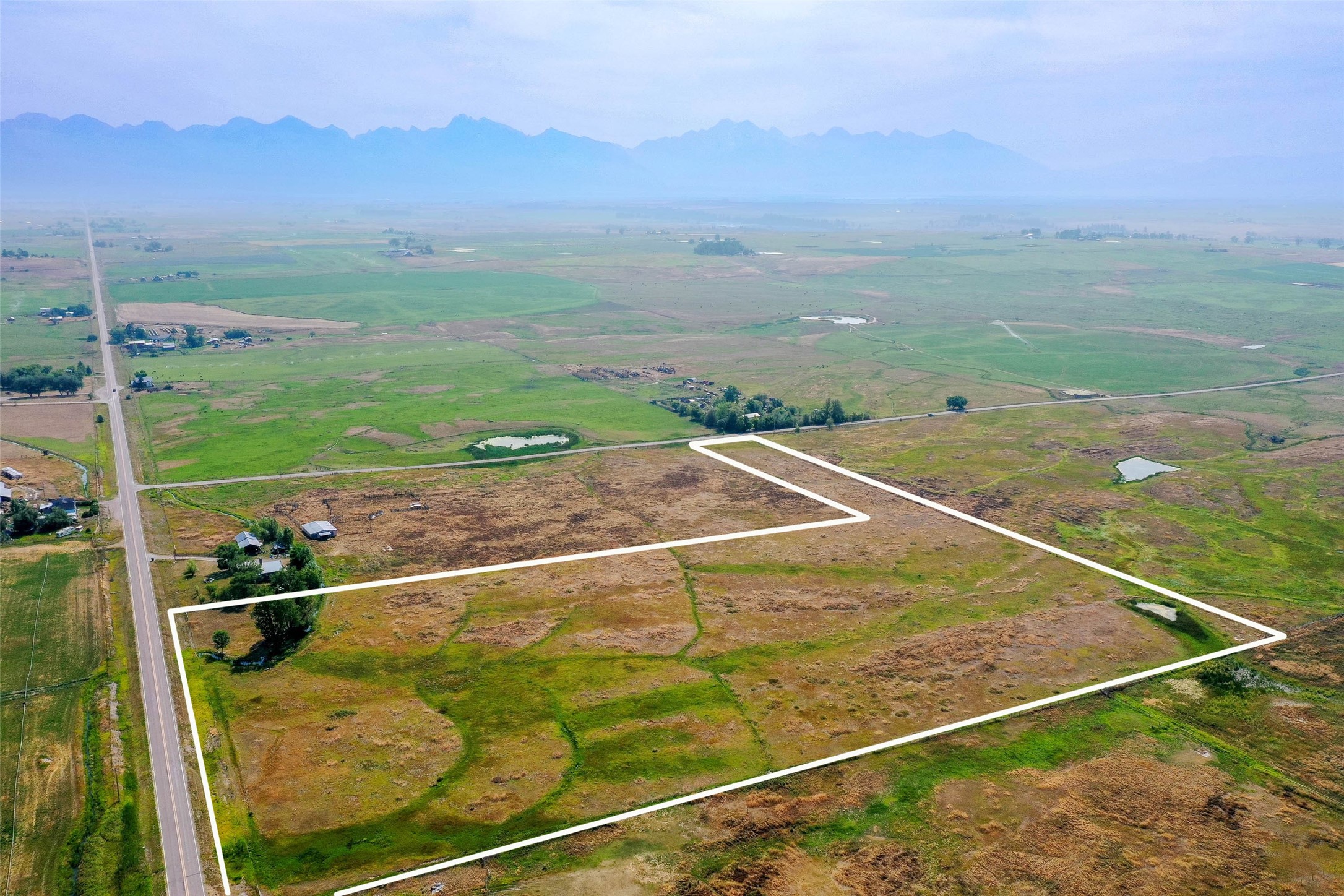 Nkn Round Butte Road Property Photo 8
