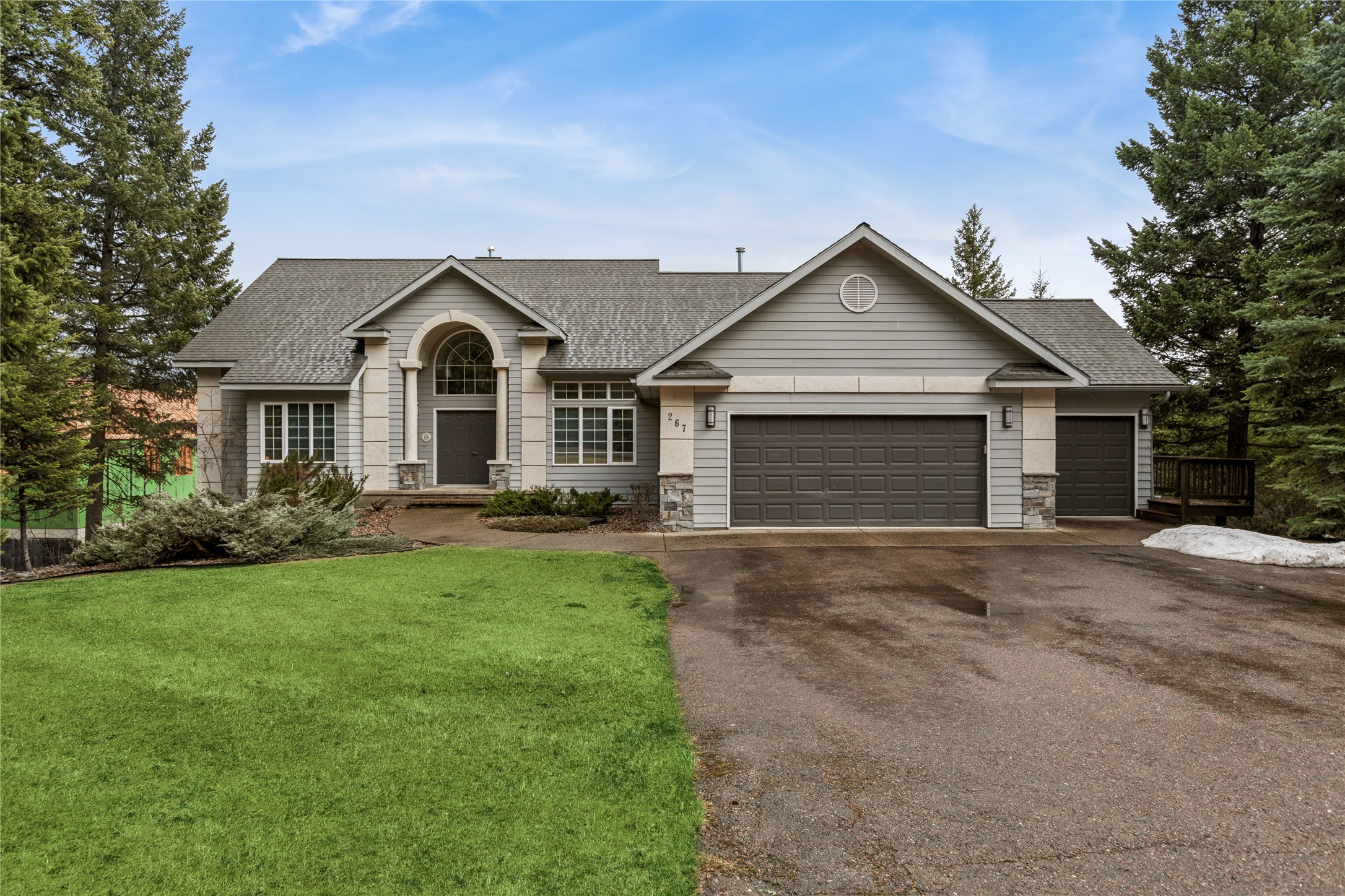 267 Fairway Drive Property Photo 1