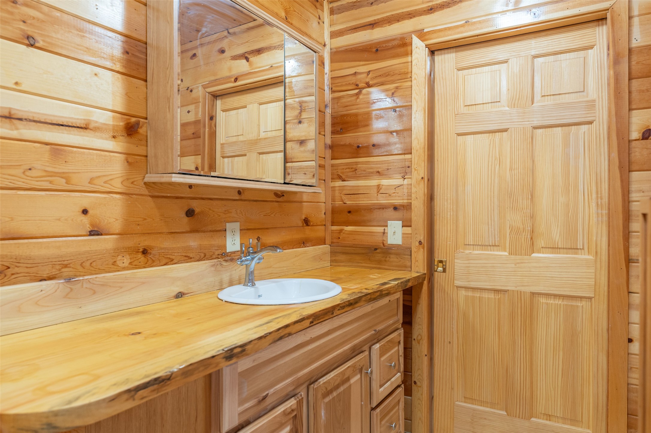 659 Us Highway 2 E Property Photo 99