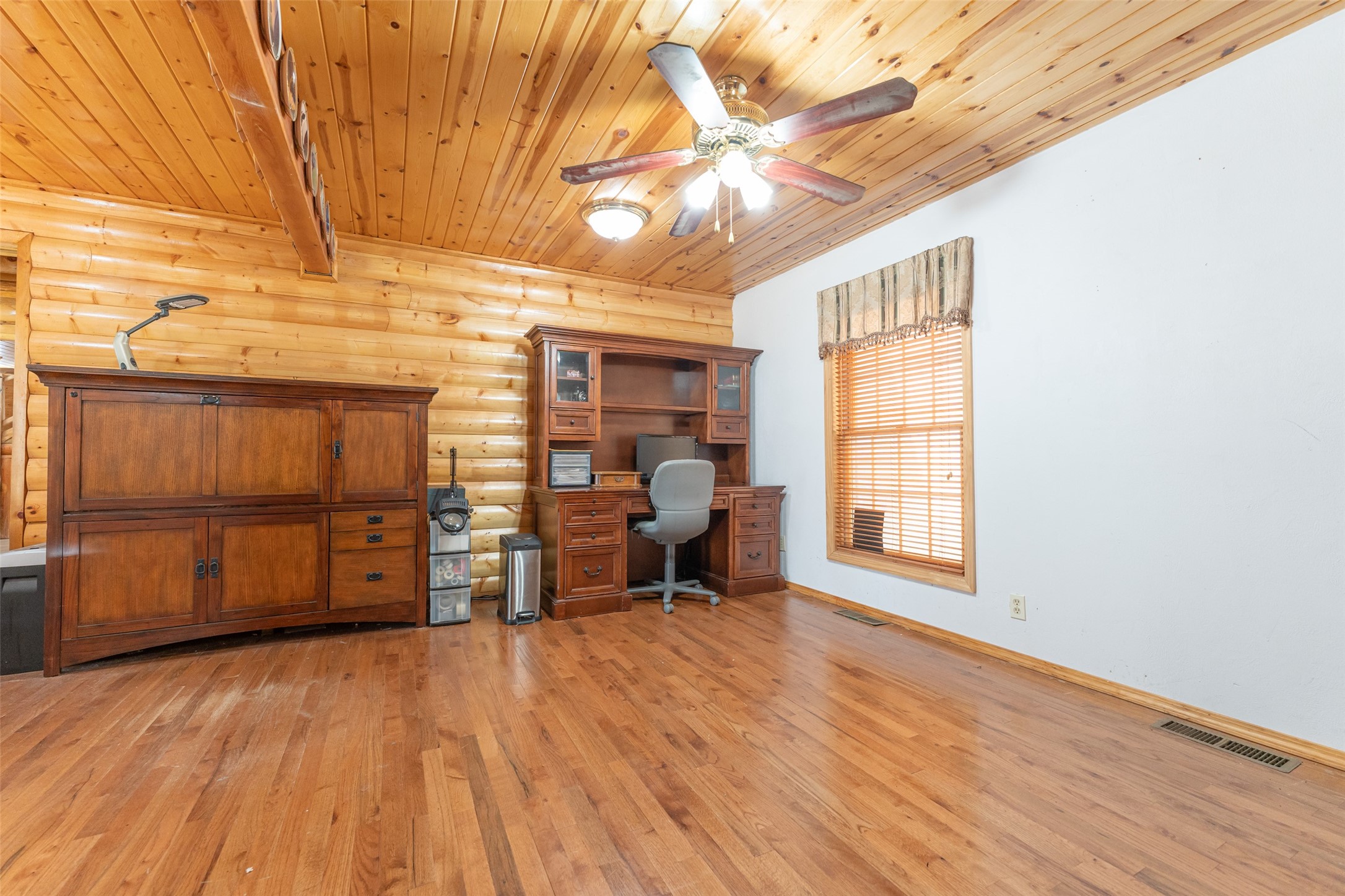 659 Us Highway 2 E Property Photo 123
