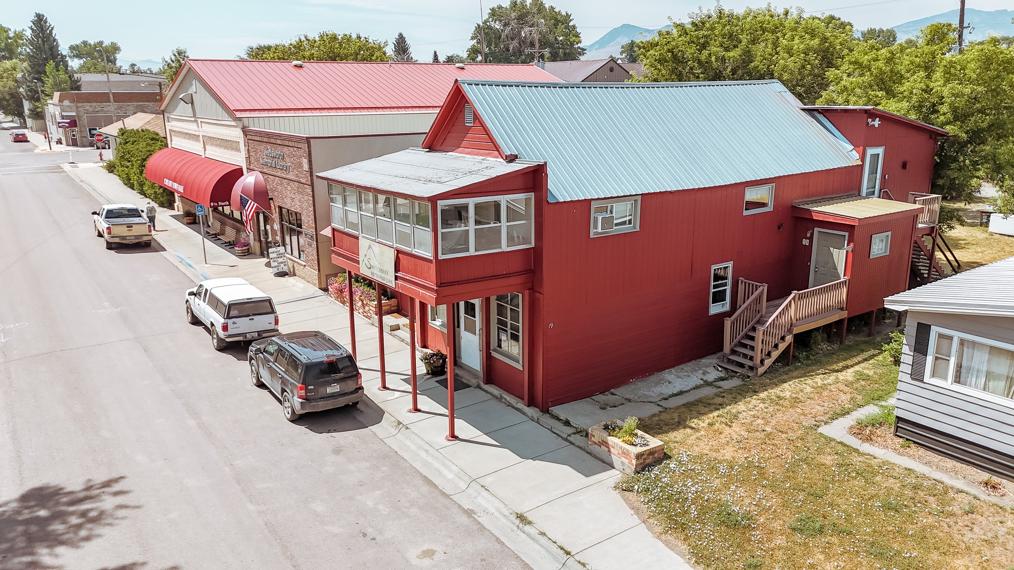 17 Front Street N Property Photo 3