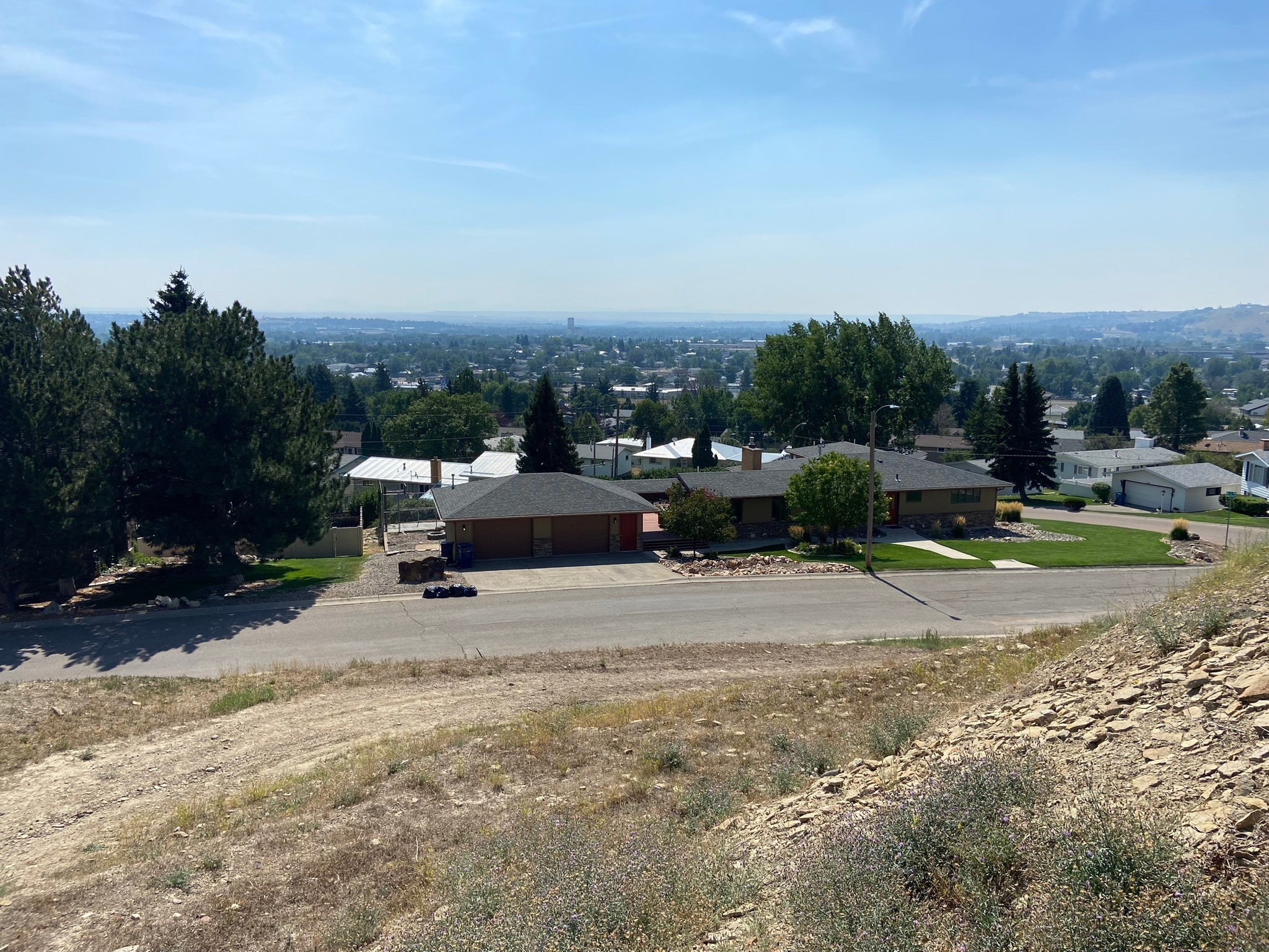 1121 Valley View Drive Property Photo 4