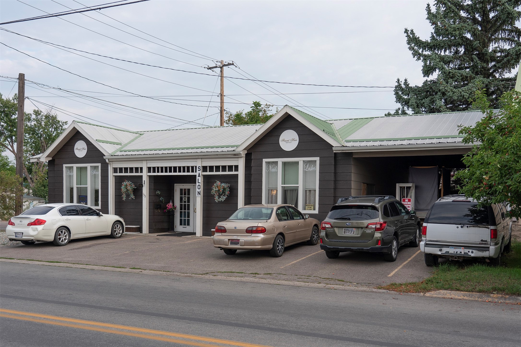 133 E Montana Street Property Photo 2