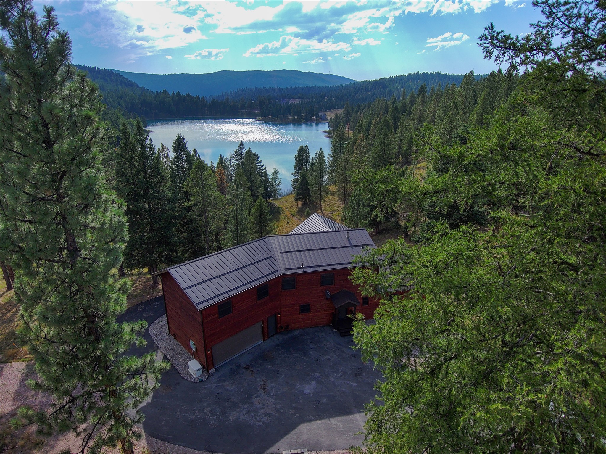 962 Emerald Lake Loop Property Photo 3