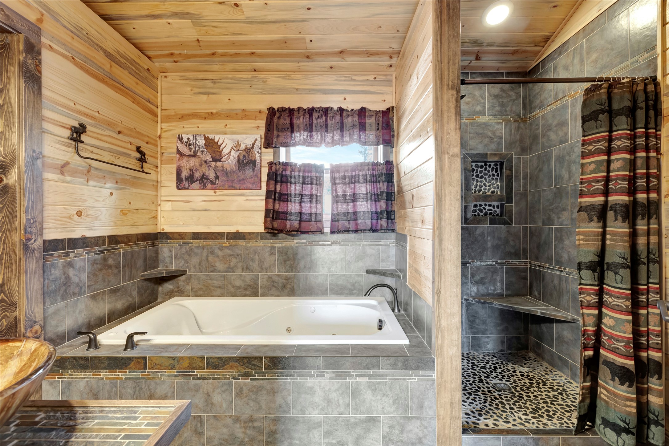 962 Emerald Lake Loop Property Photo 20