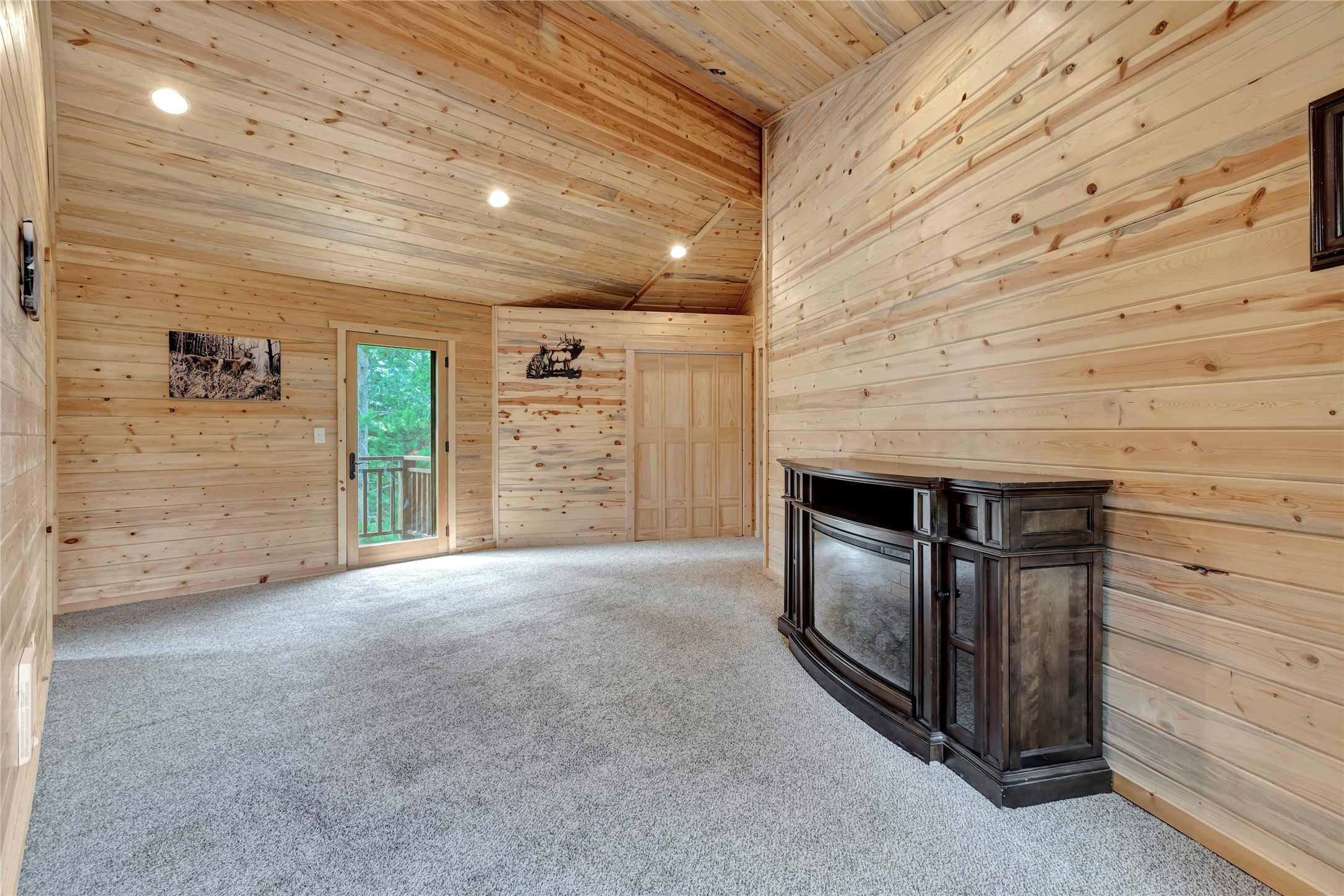 962 Emerald Lake Loop Property Photo 29