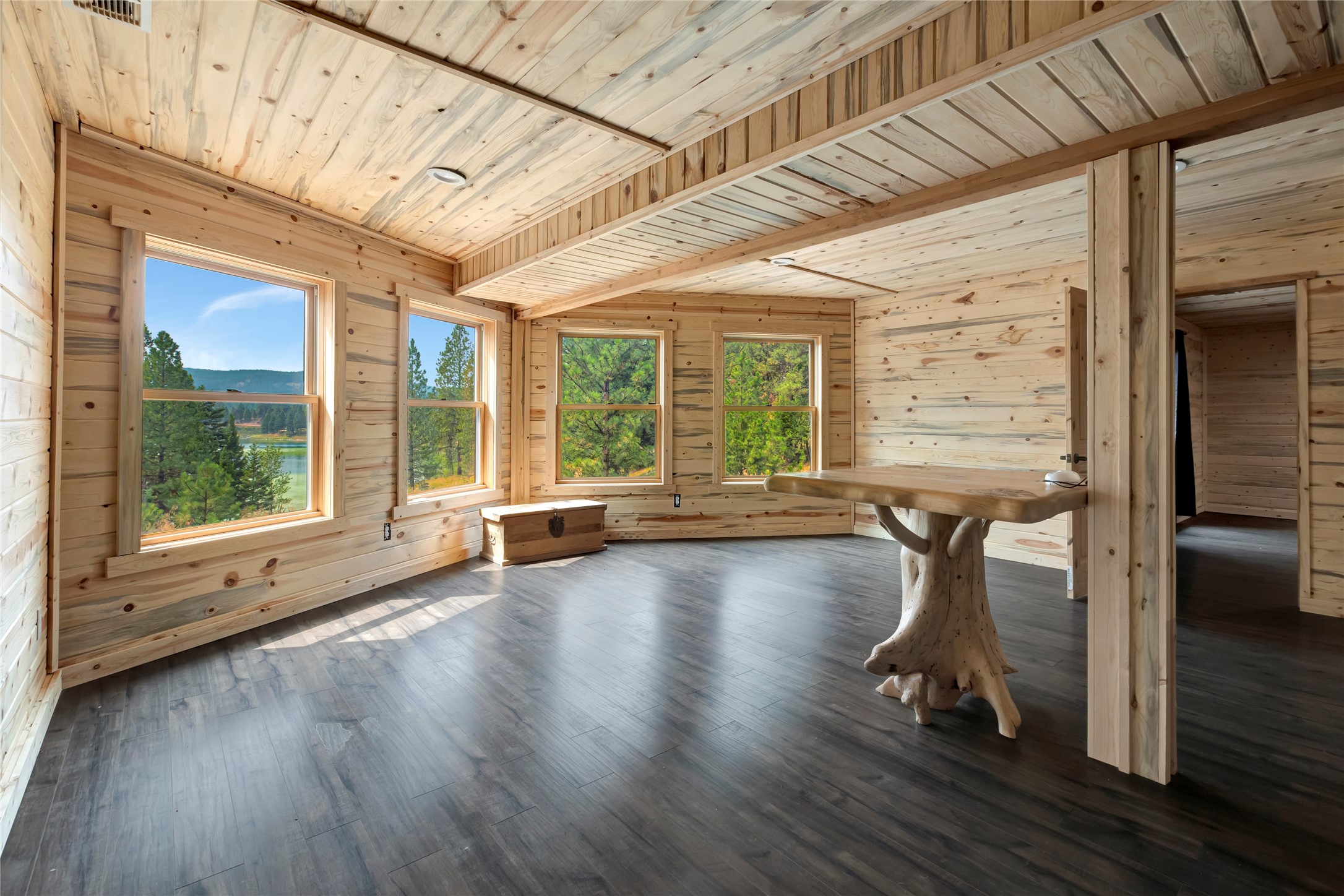 962 Emerald Lake Loop Property Photo 34
