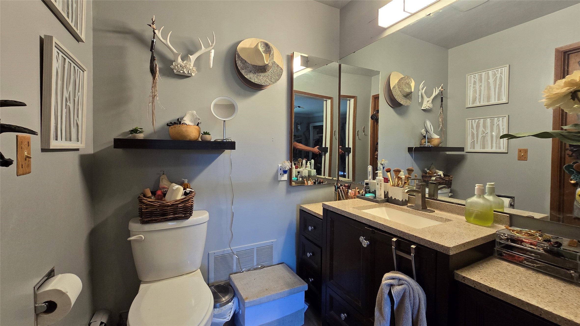 202 Lakeshore Drive Property Photo 14
