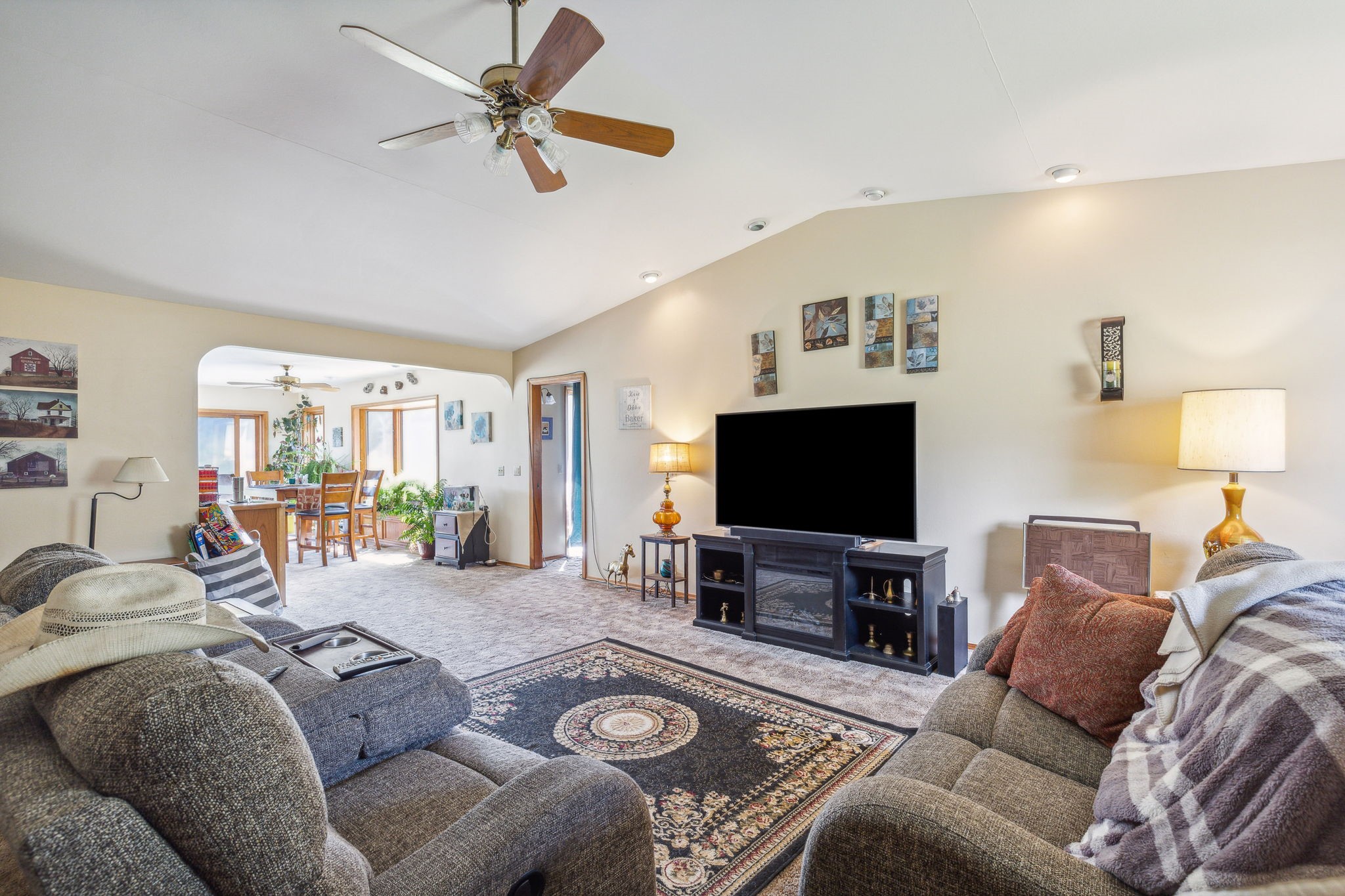 11055 Silver Street Property Photo 12