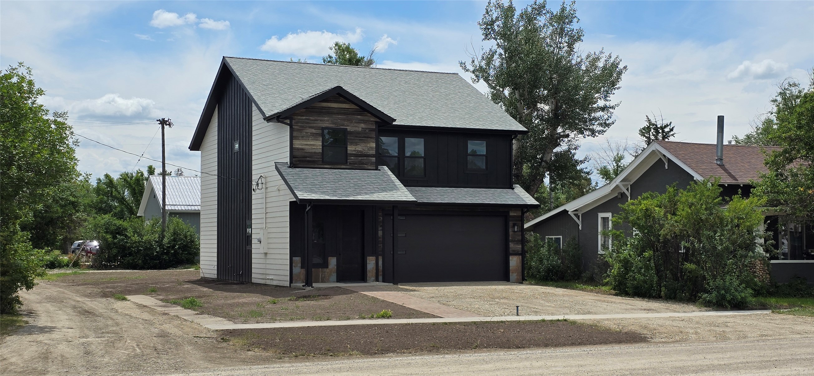 520 Dupuyer Avenue Property Photo 1