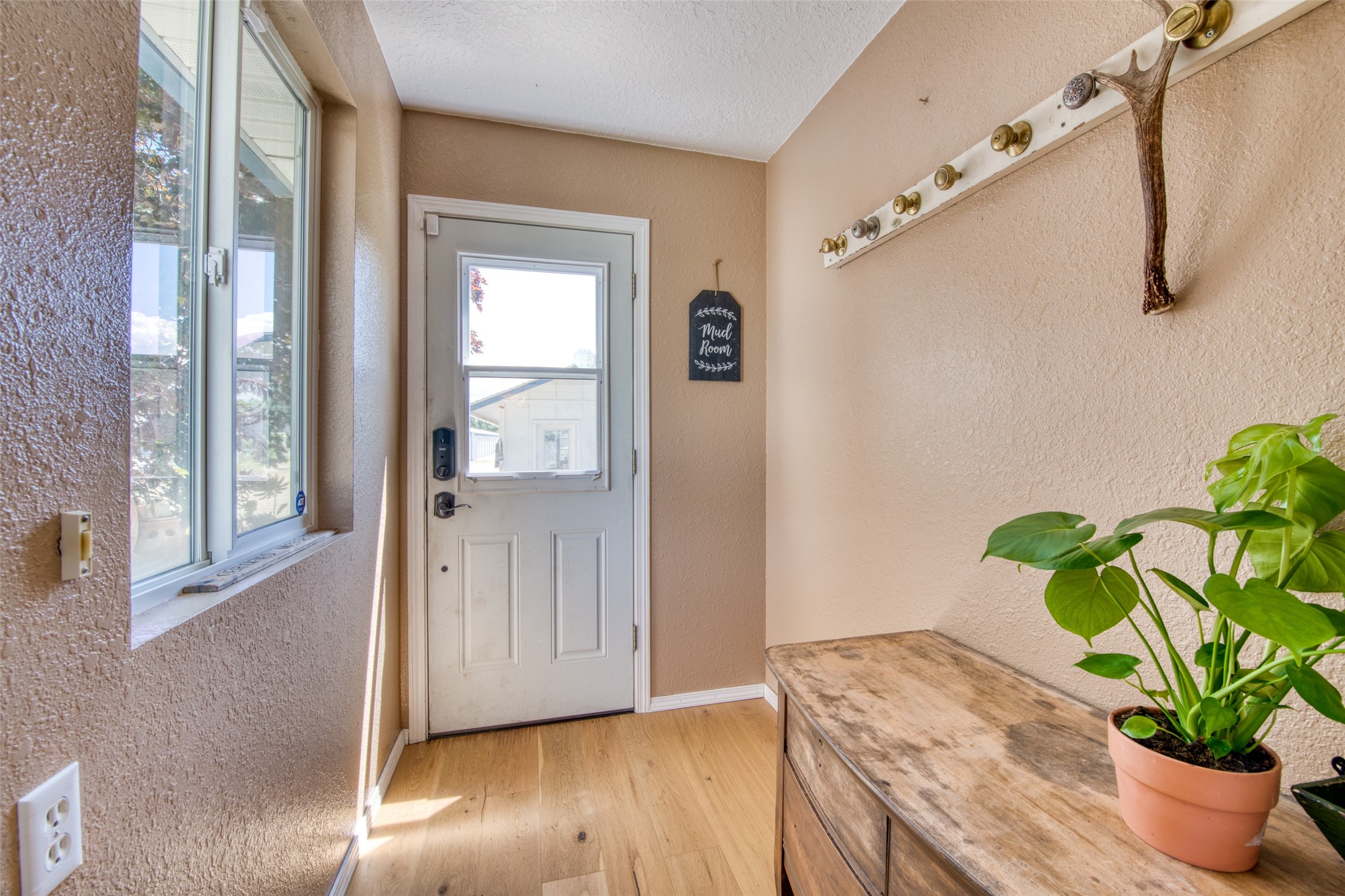 1130 S 1st Street Property Photo 44