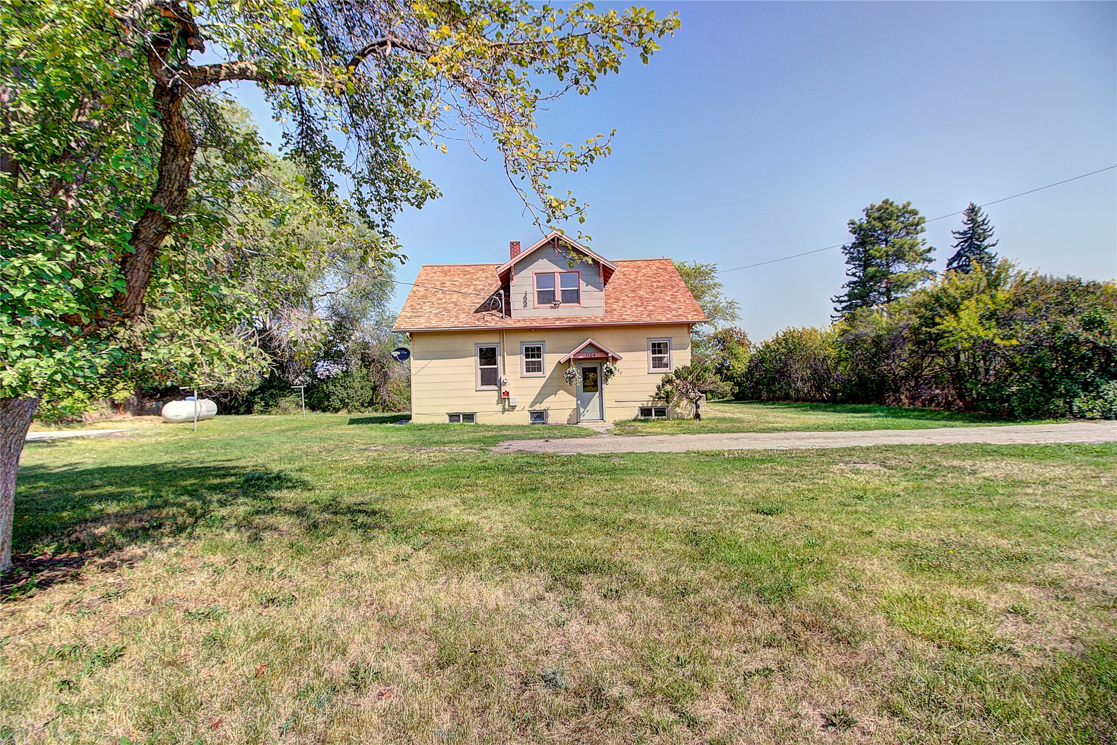 1104 1st Street W Property Photo 1