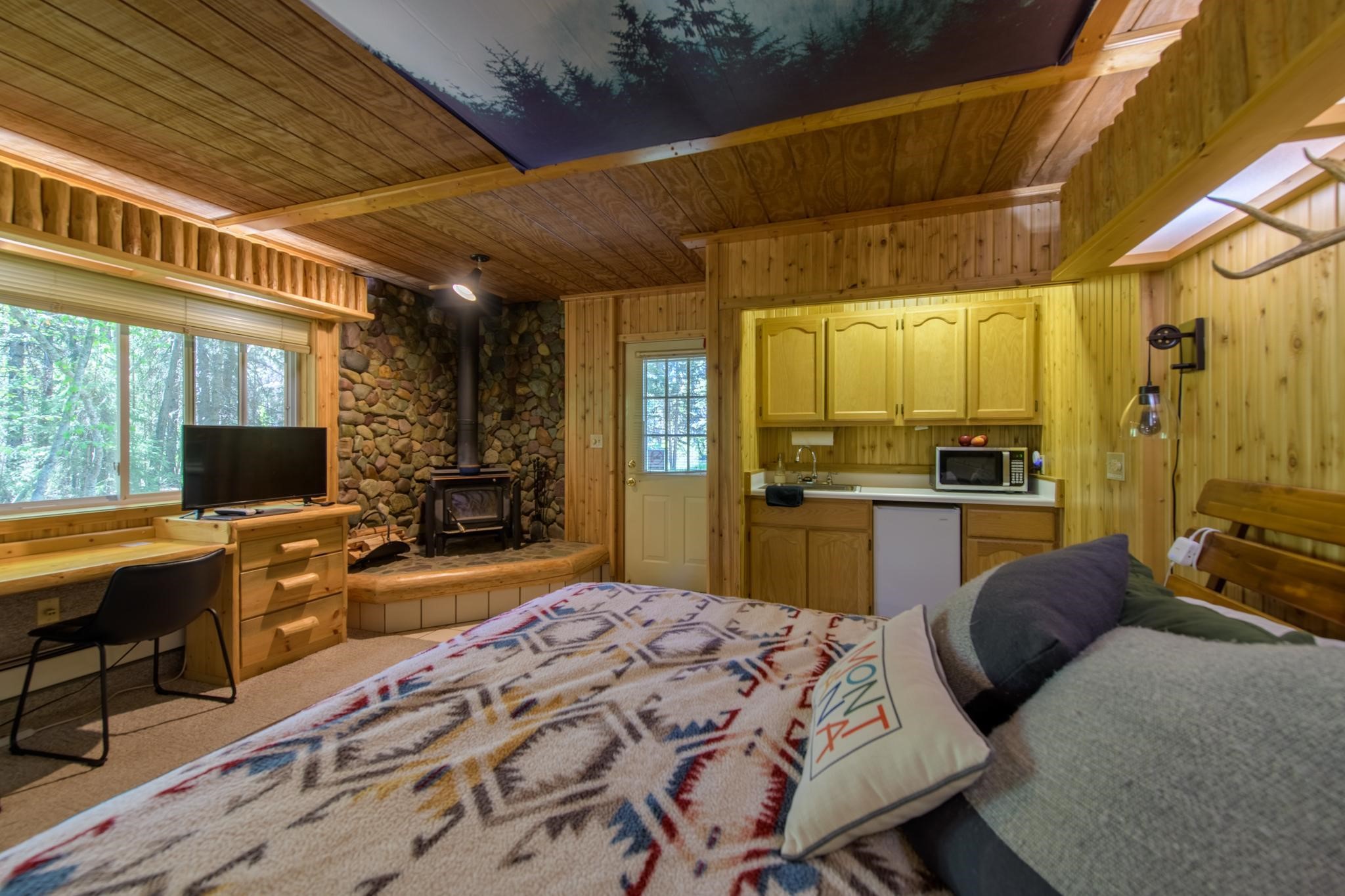 3700 Glen Lake Road Property Photo 11
