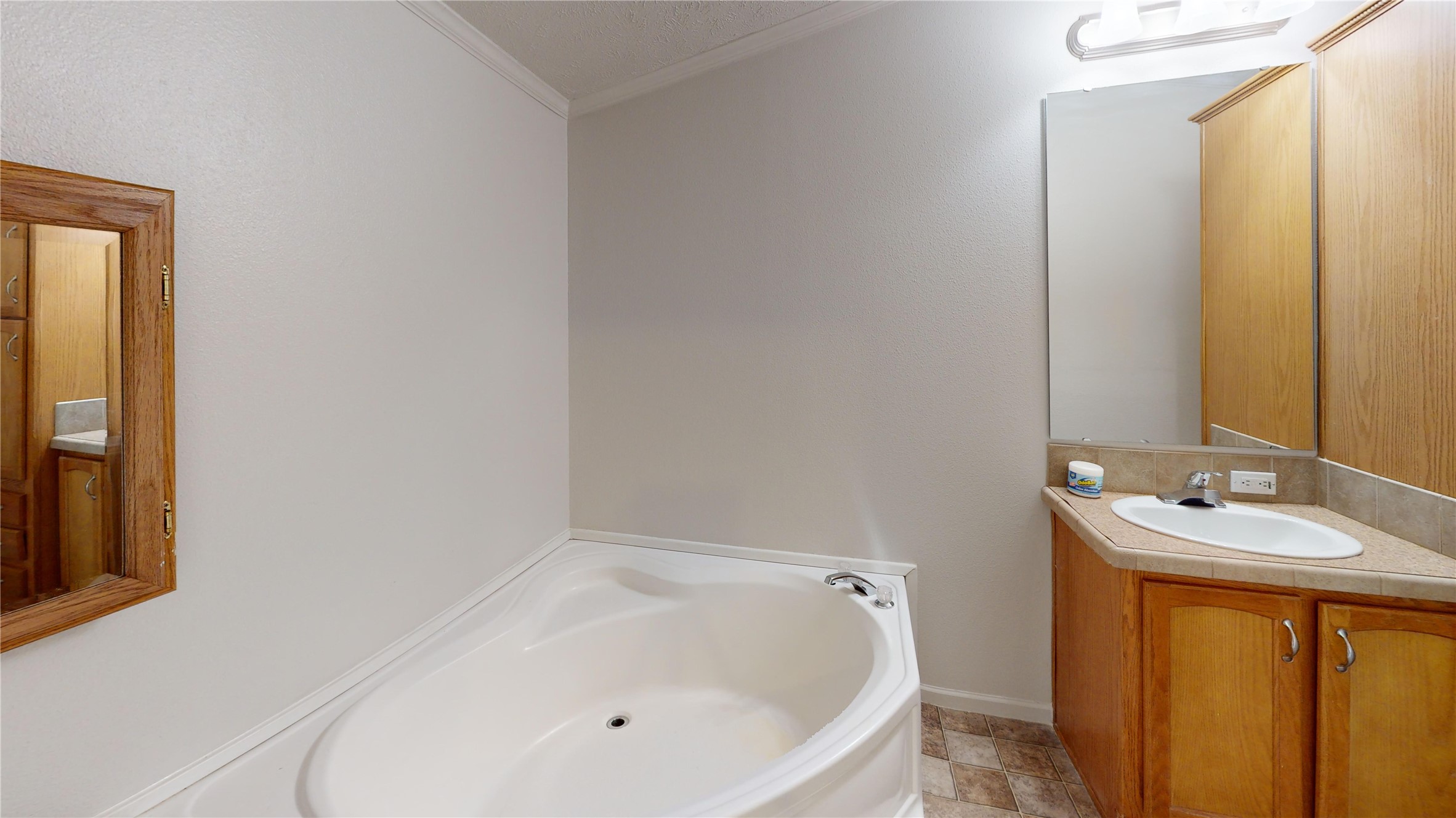 48 Country Lane Property Photo 6