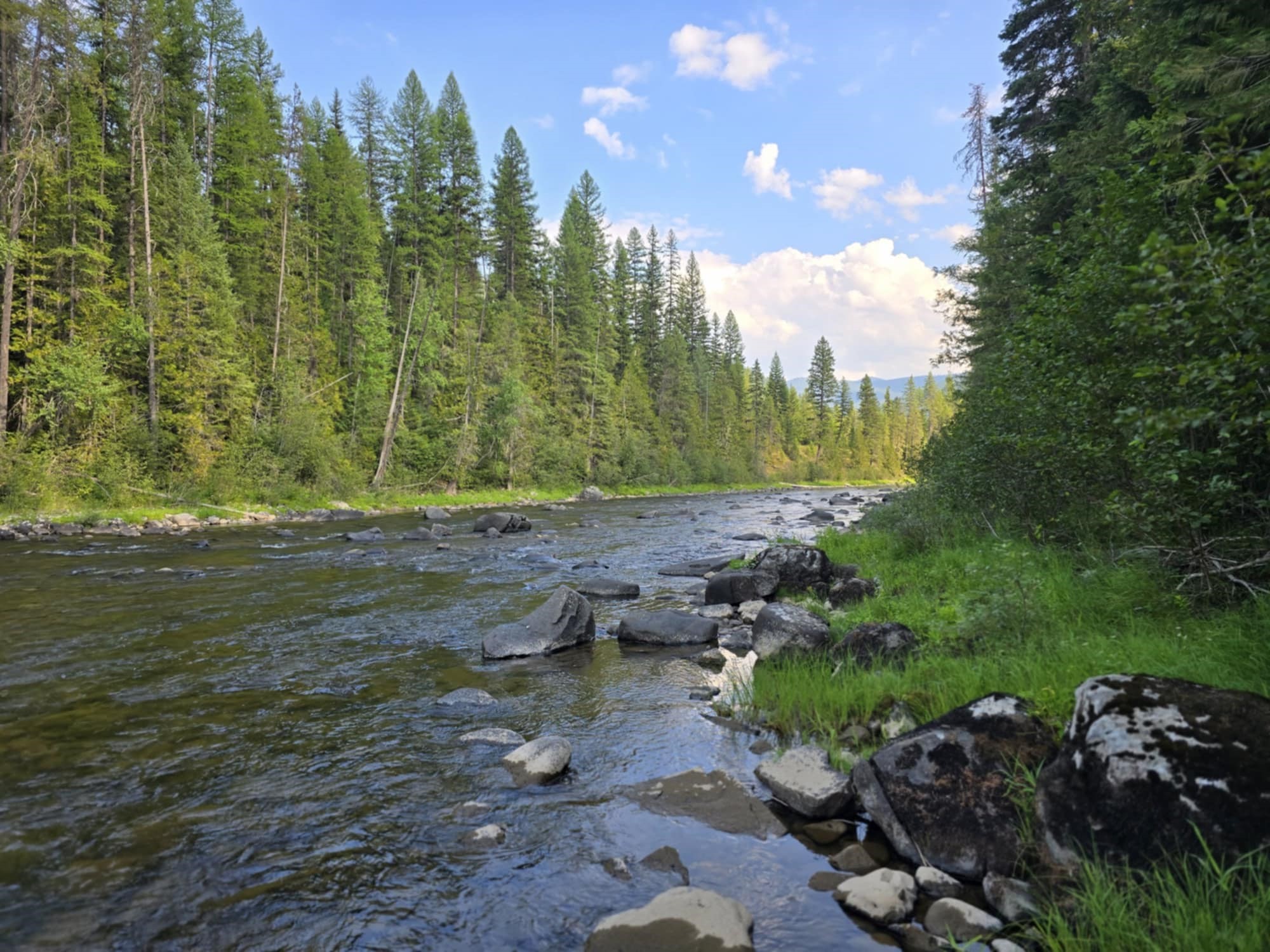 10689 Yaak River Road Property Photo