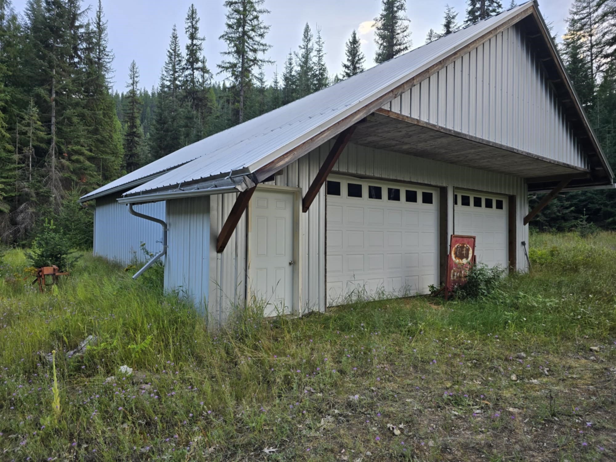 10689 Yaak River Road Property Photo 41
