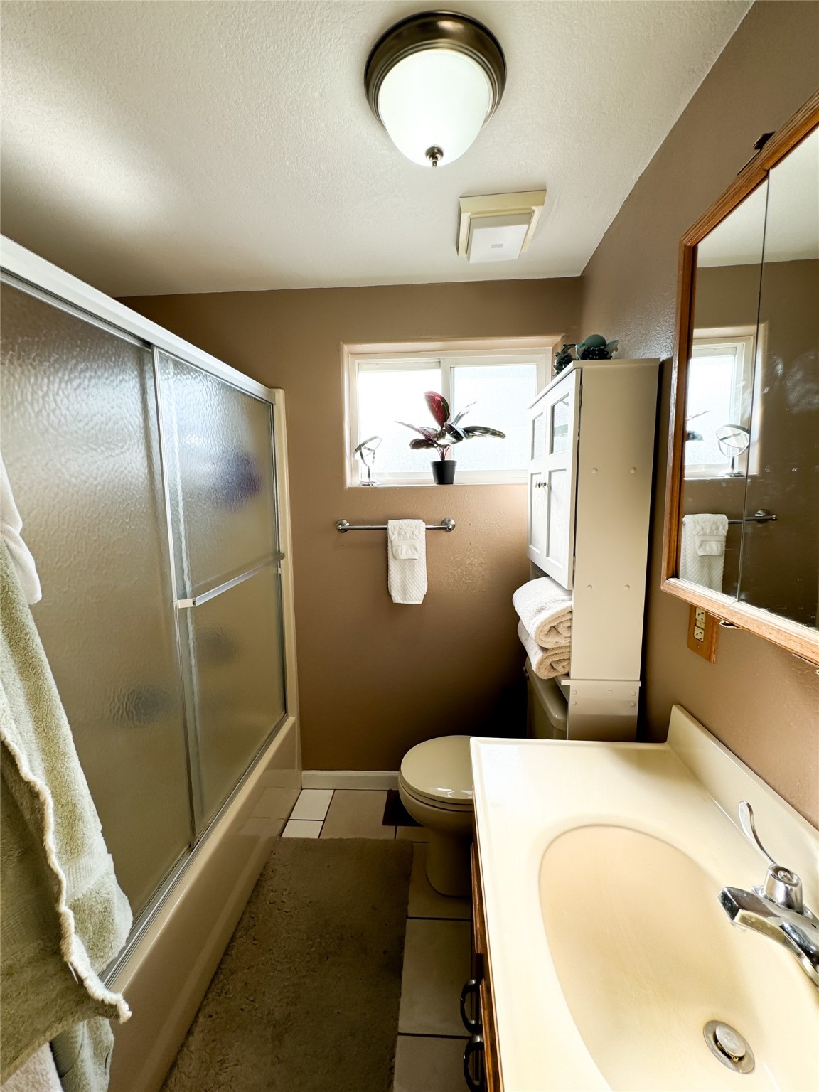 565 S Johnson Street Property Photo 18