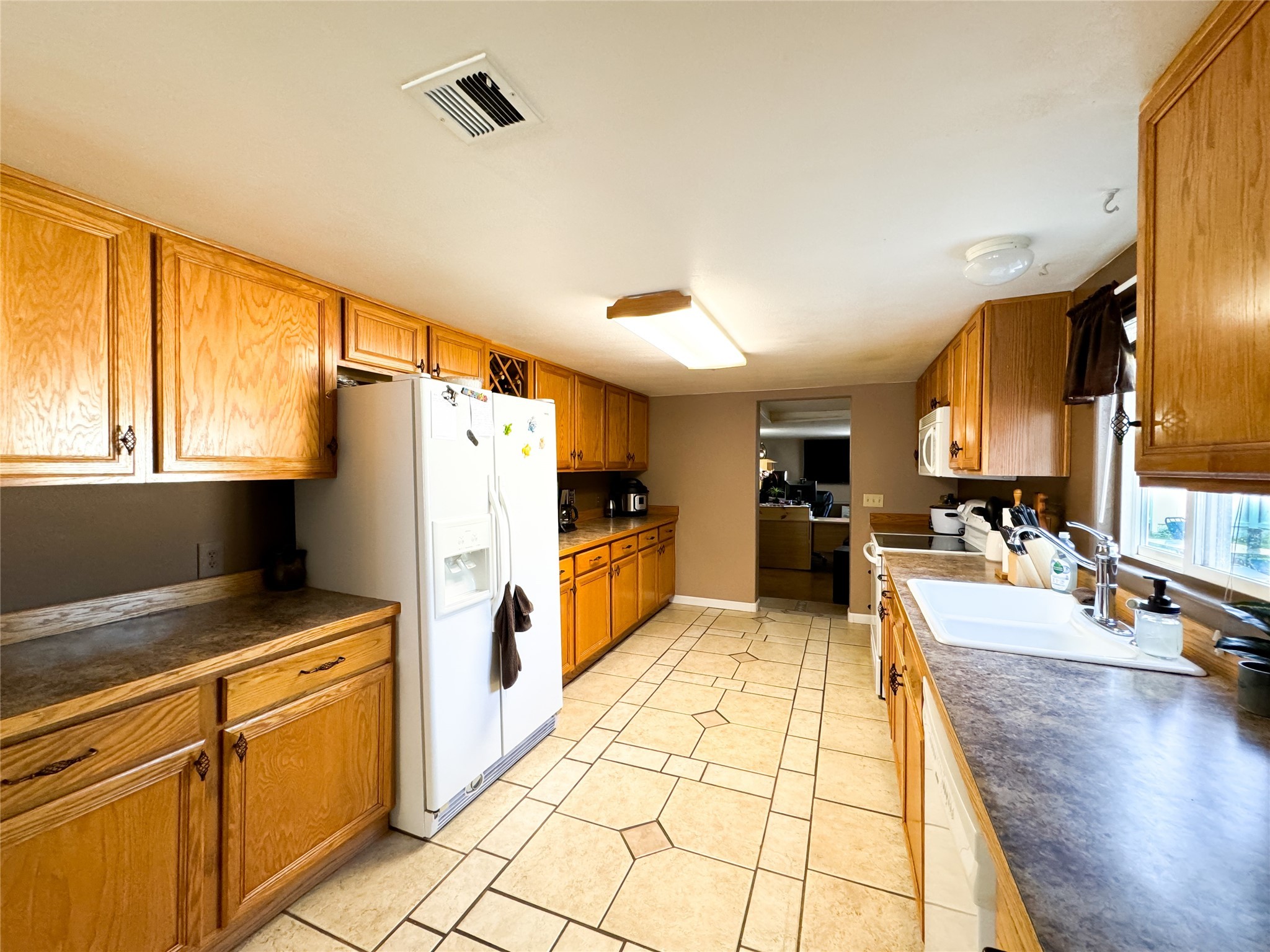 565 S Johnson Street Property Photo 40