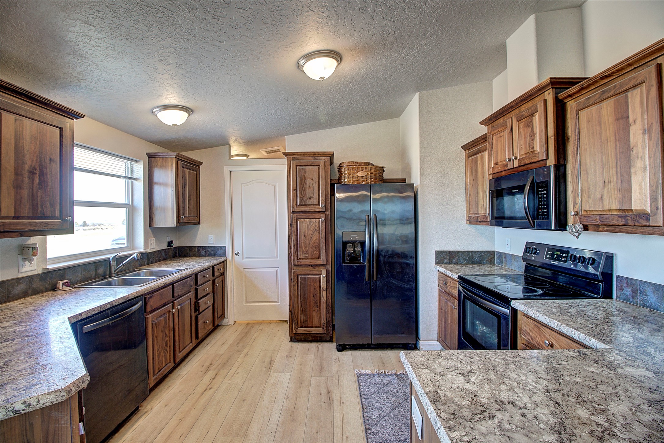 33513 Airport Road Property Photo 12