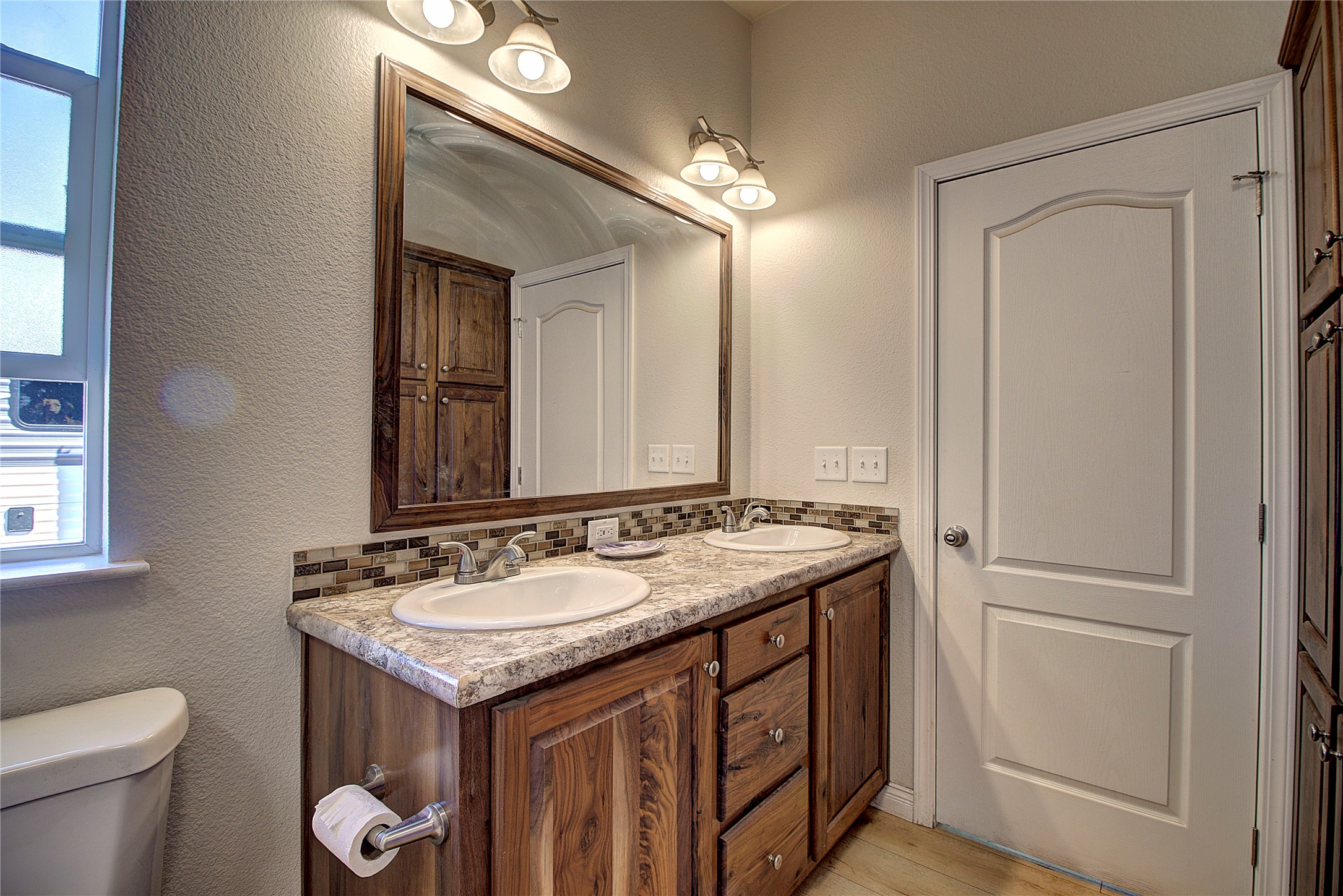 33513 Airport Road Property Photo 23