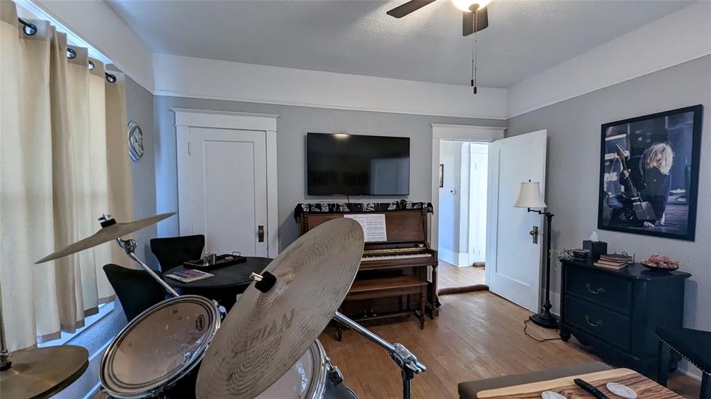300 1st Avenue E Property Photo 24