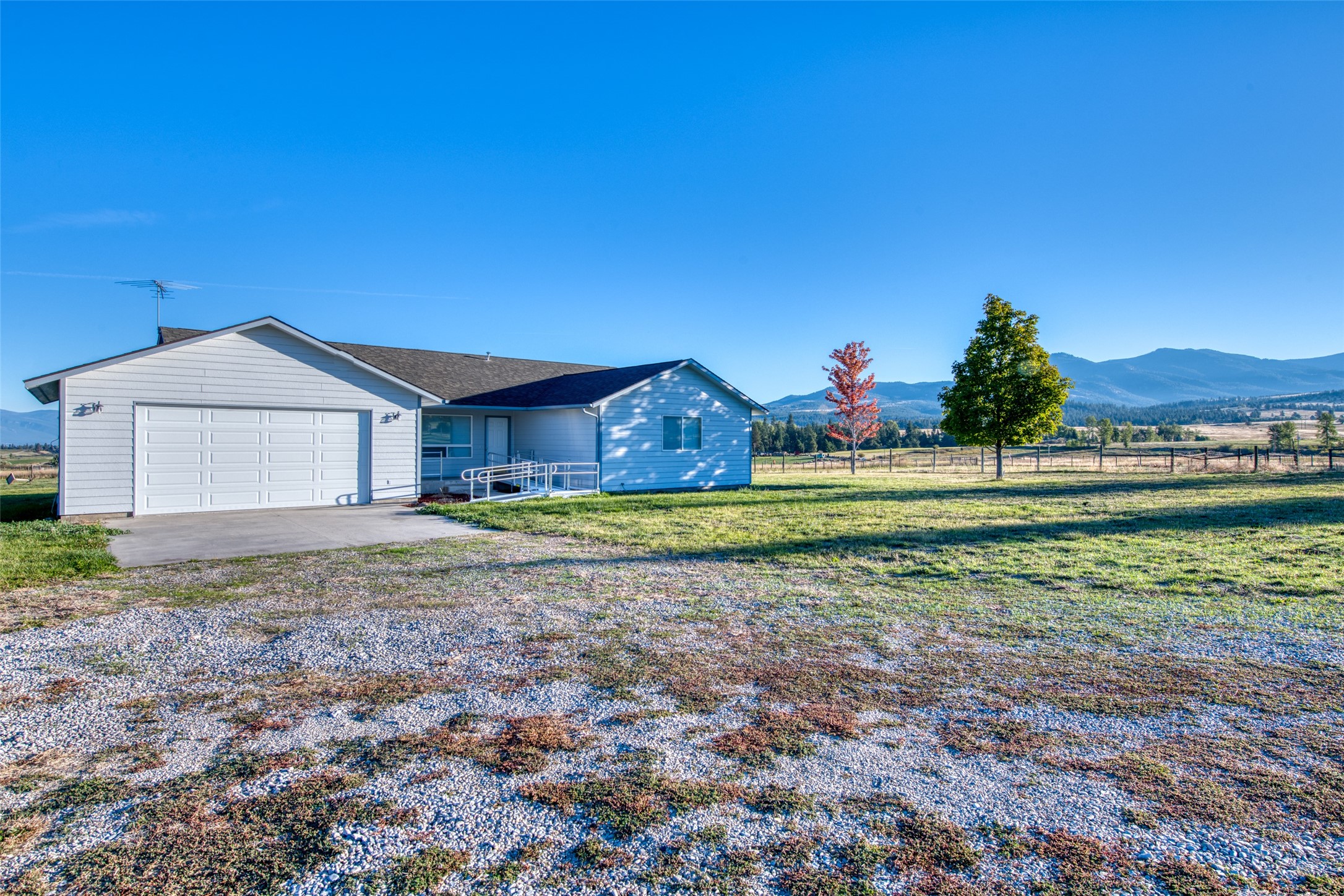 1054 Hamilton Heights Road Property Photo 1