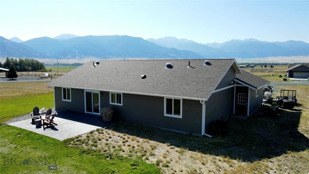 4 Fraker Loop Property Photo 4