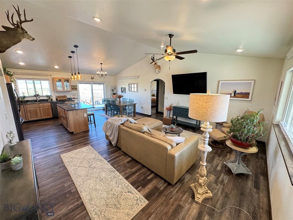 4 Fraker Loop Property Photo 6