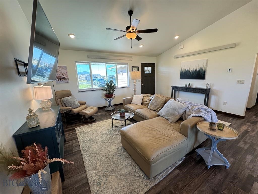 4 Fraker Loop Property Photo 7