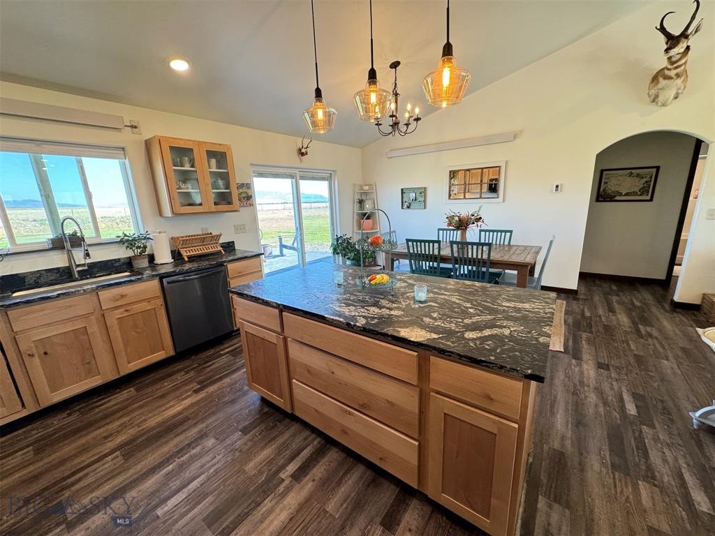 4 Fraker Loop Property Photo 11
