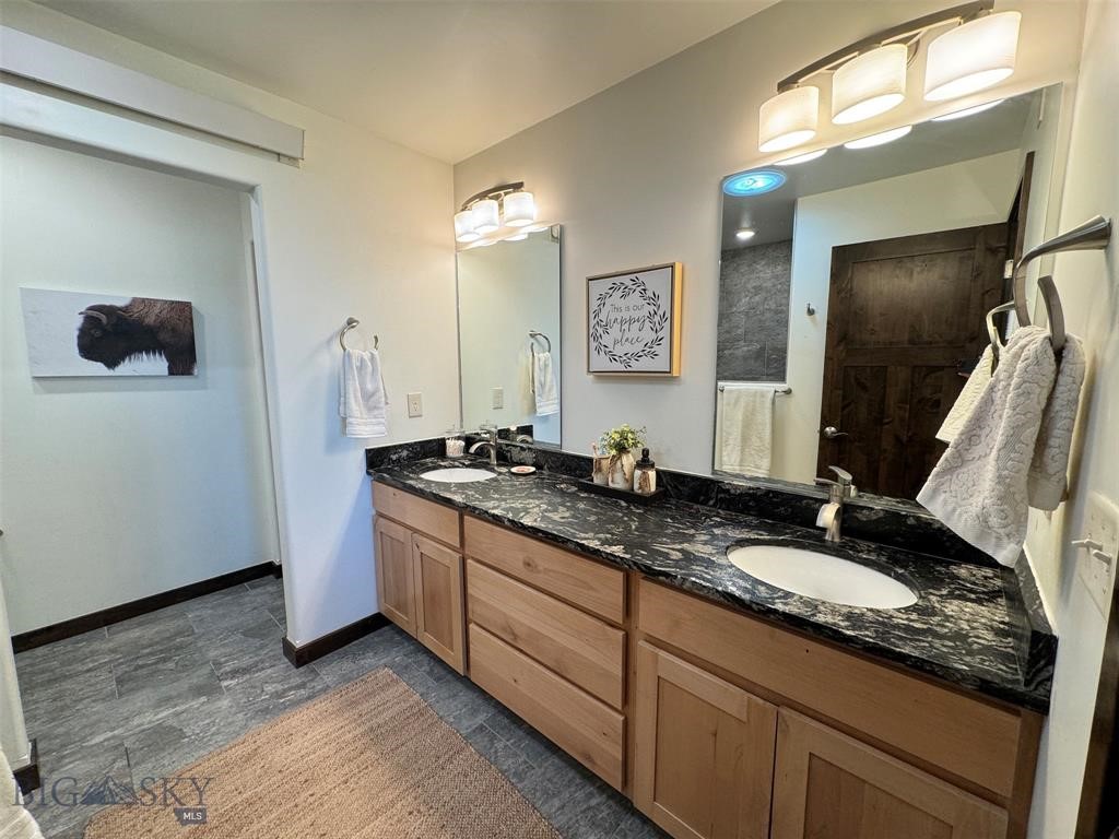 4 Fraker Loop Property Photo 16