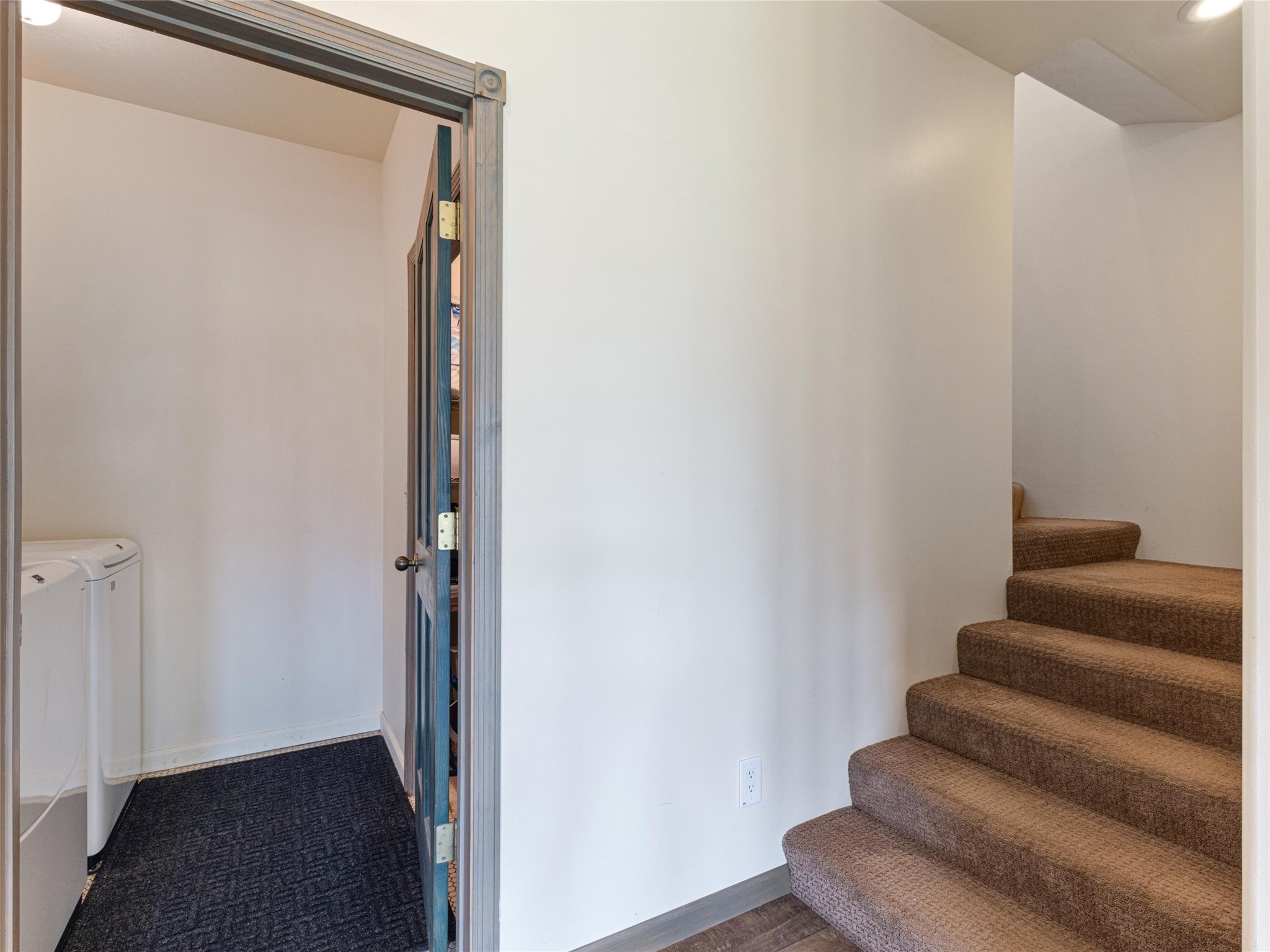 45 Wineglass Loop N Property Photo 25