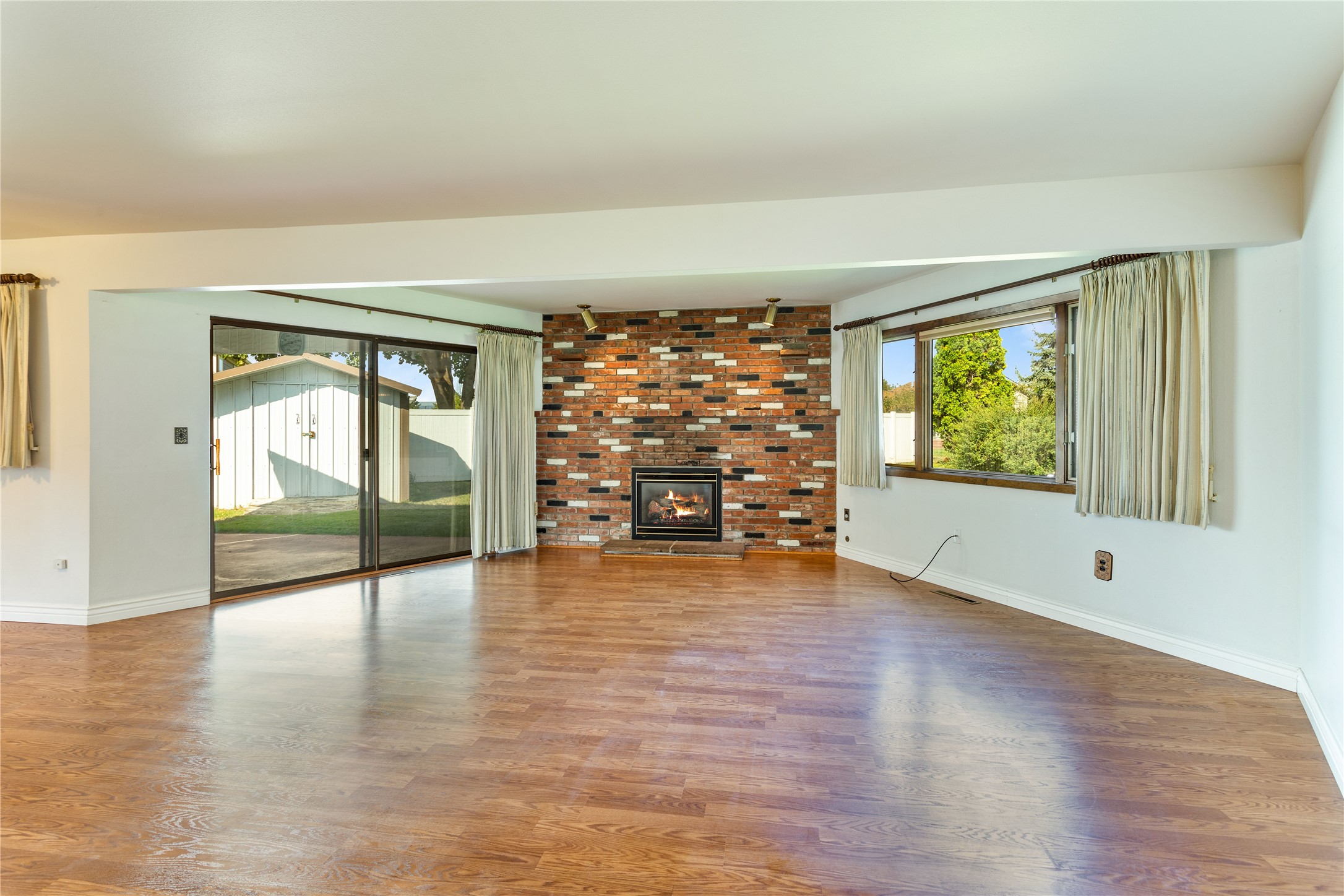 1522 Clements Road Property Photo 6