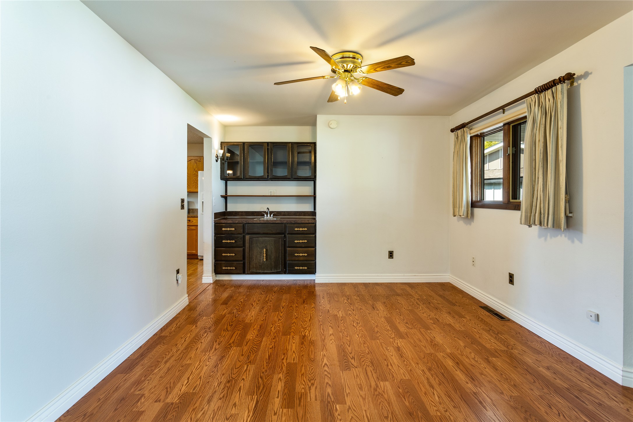 1522 Clements Road Property Photo 9