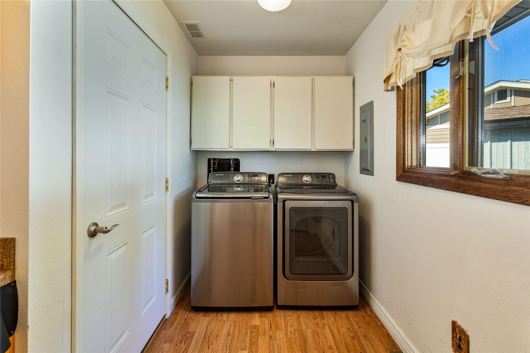 1522 Clements Road Property Photo 16