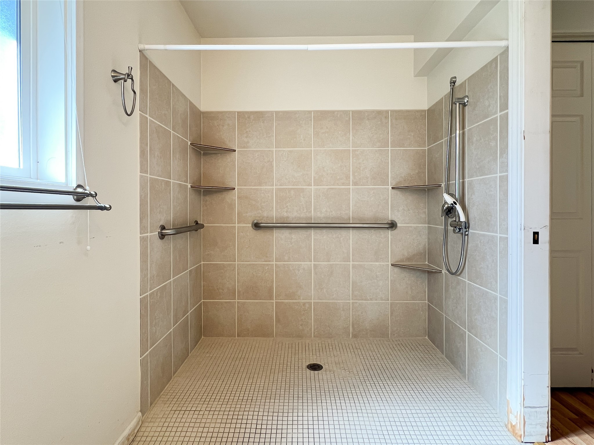1522 Clements Road Property Photo 22