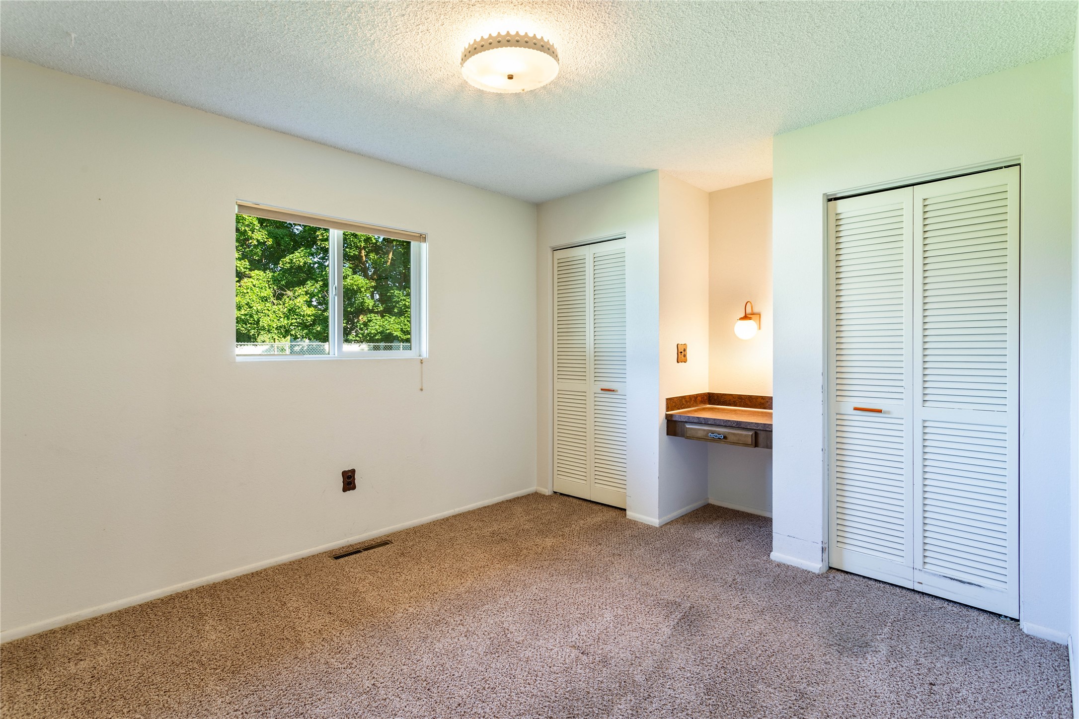 1522 Clements Road Property Photo 24