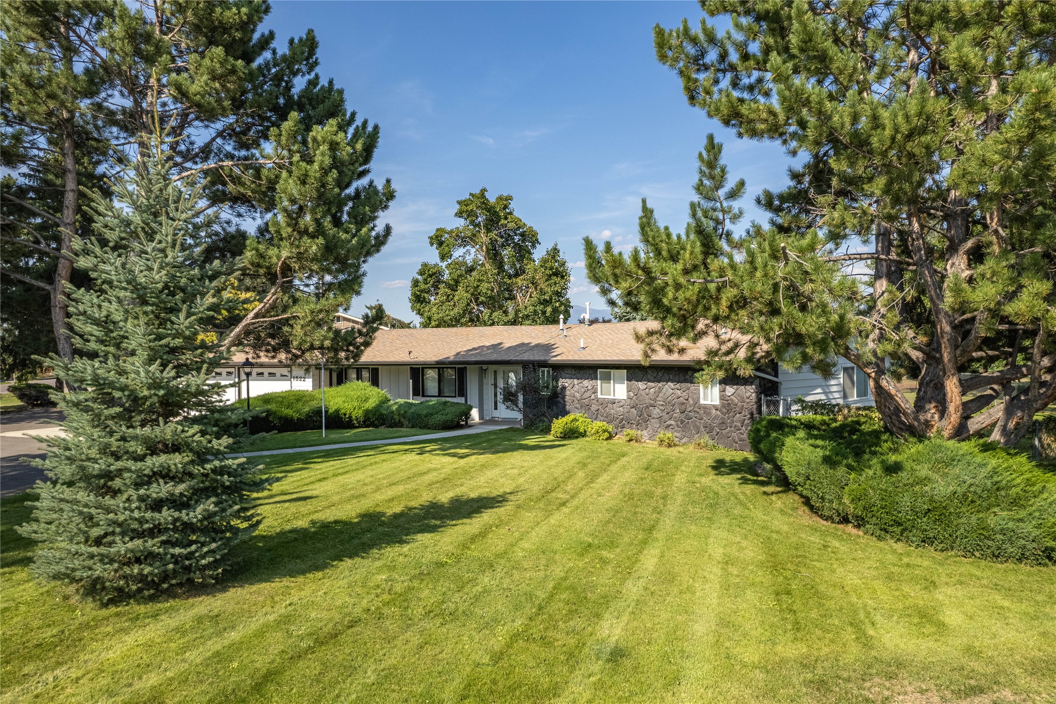 1522 Clements Road Property Photo 34