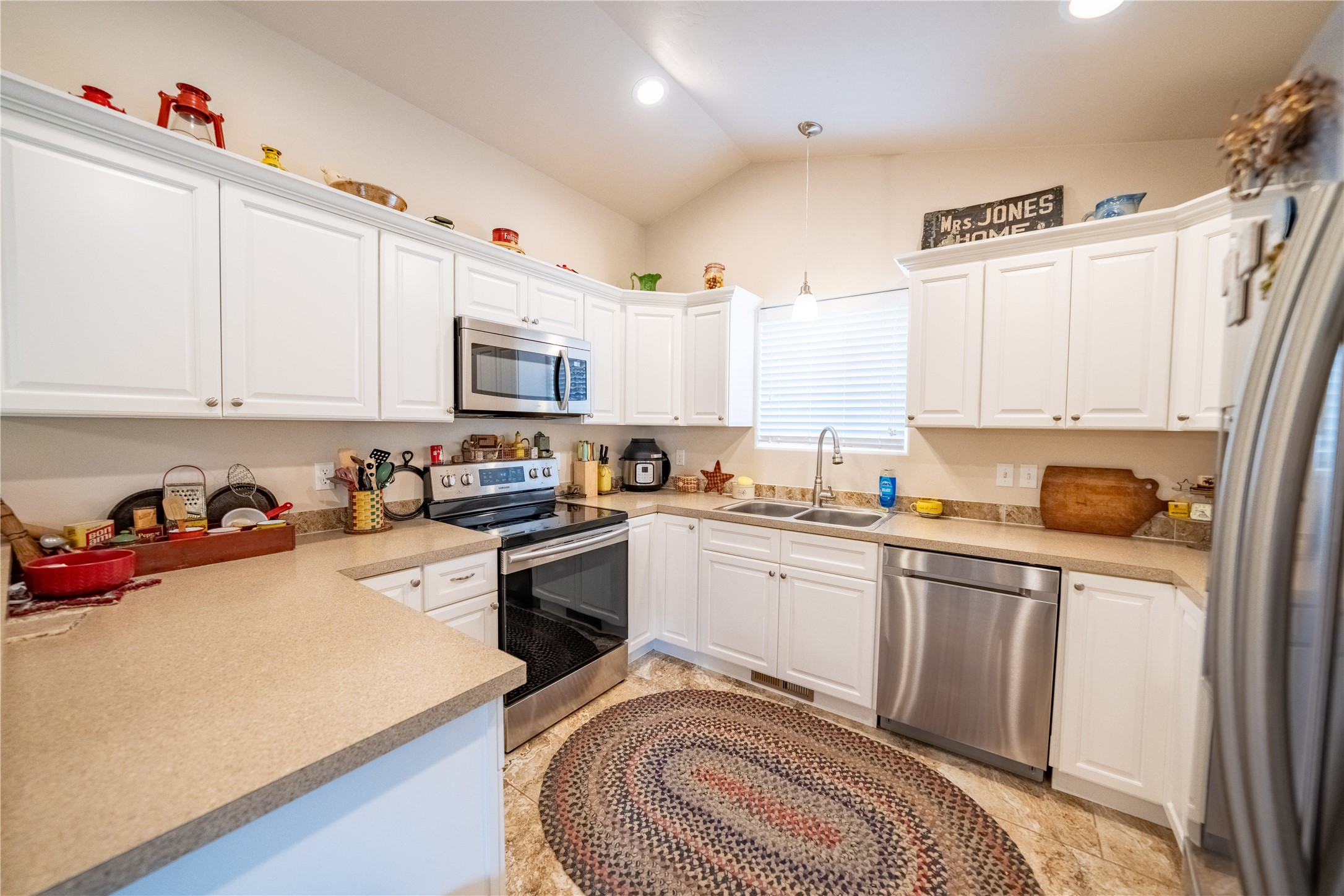 208 Melanie Lane Property Photo 14