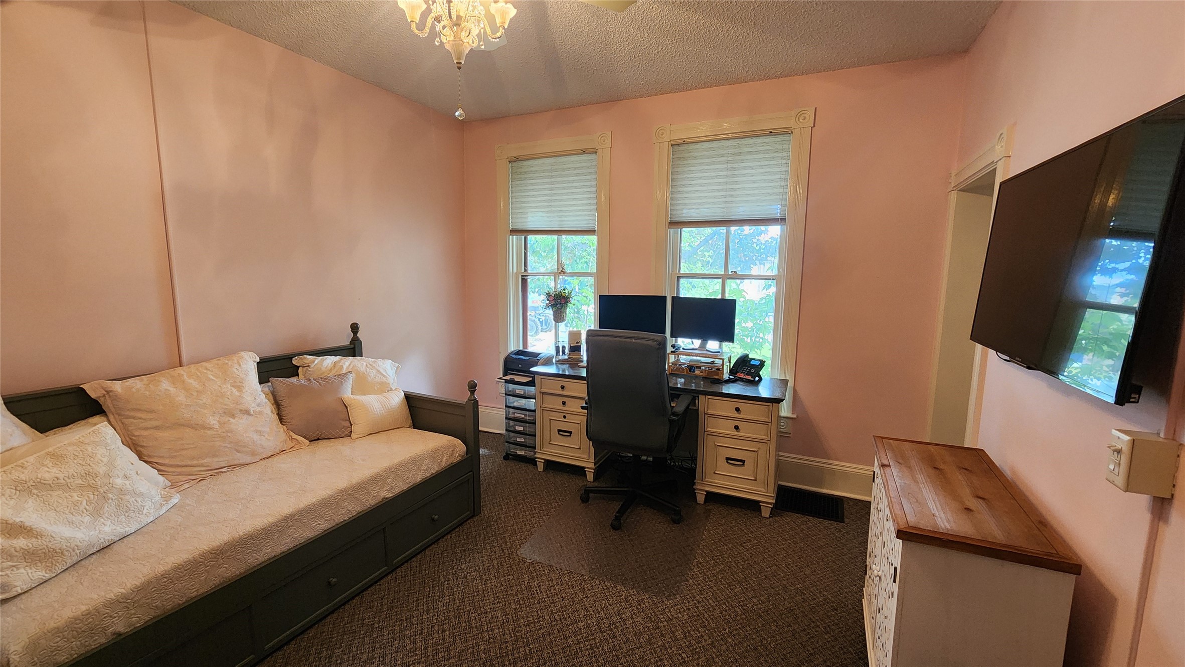 221 5th Avenue Property Photo 11