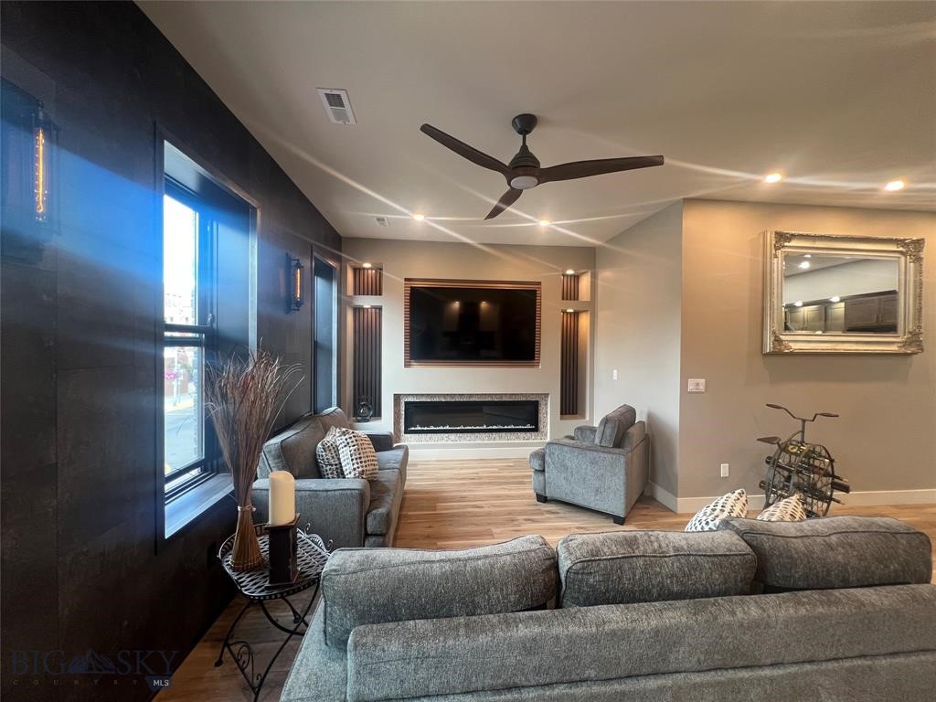 116 W Park Street A Property Photo 5
