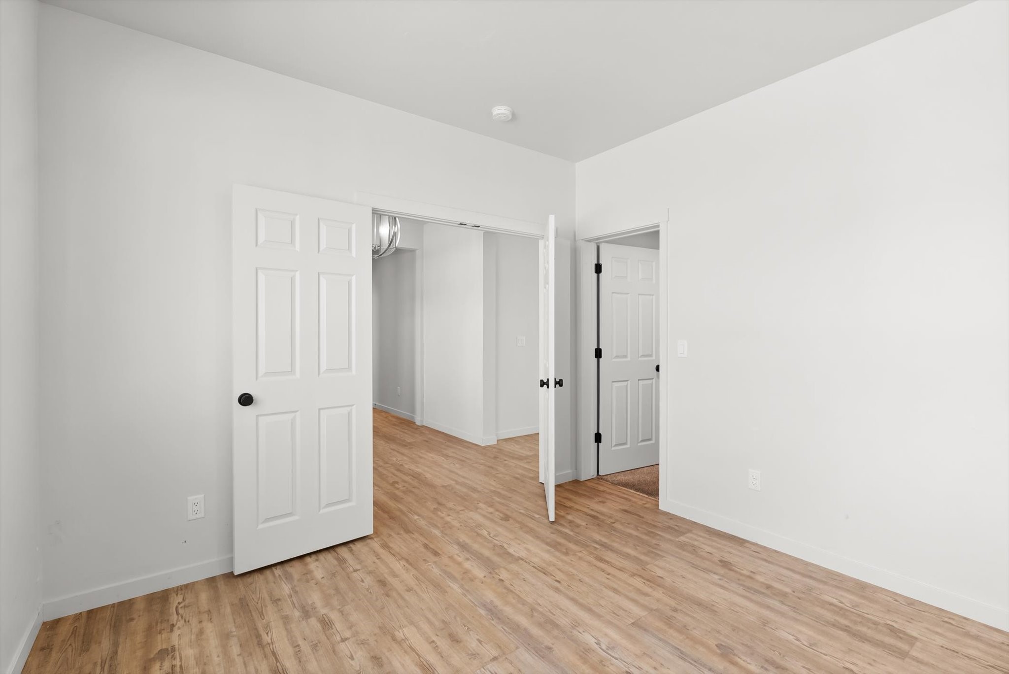 228 Cottage Drive Property Photo 4