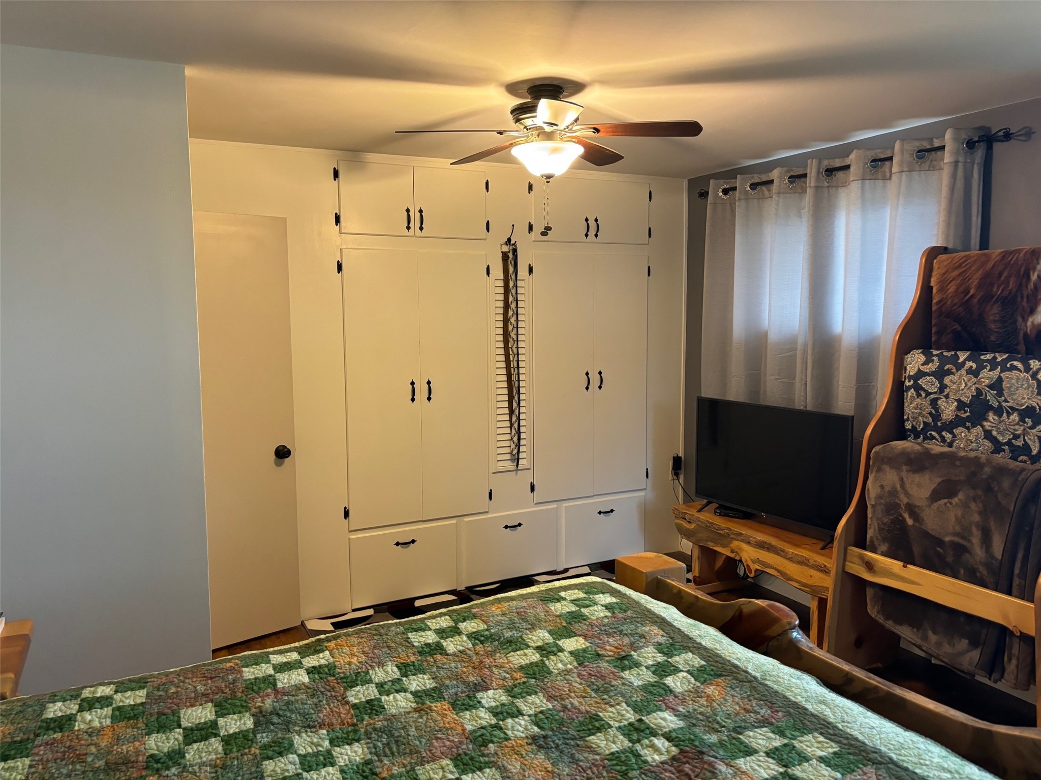 64 1st Avenue Property Photo 38