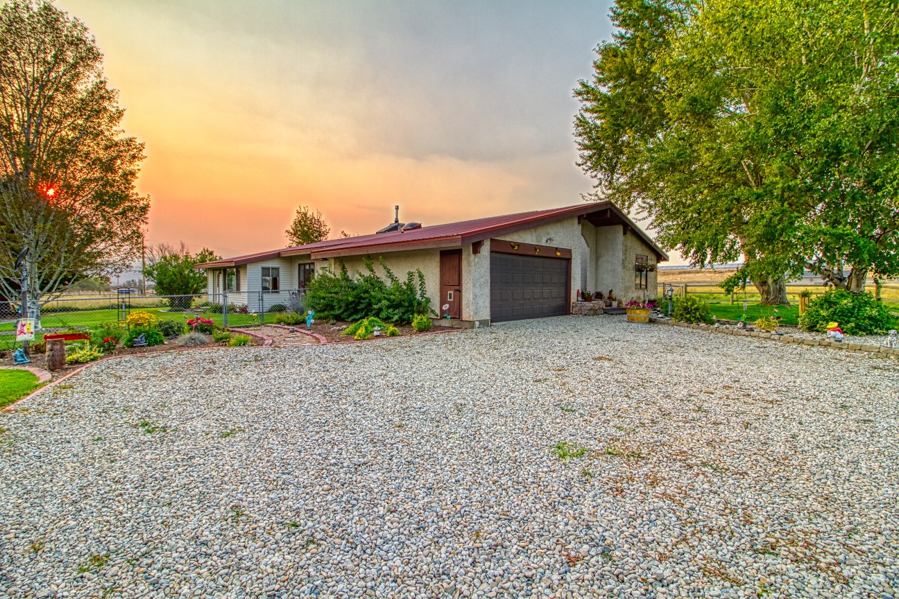 1235 Arrow Horse Lane Property Photo 4