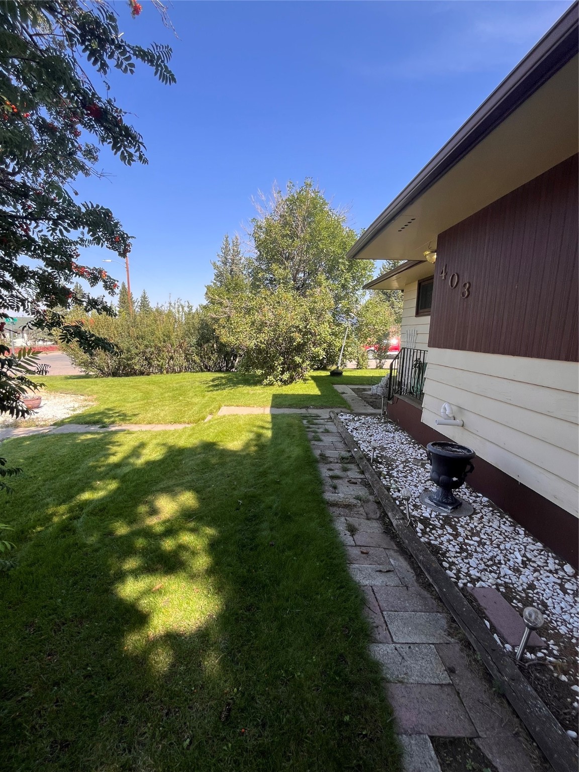 403 Circle Drive Property Photo 6