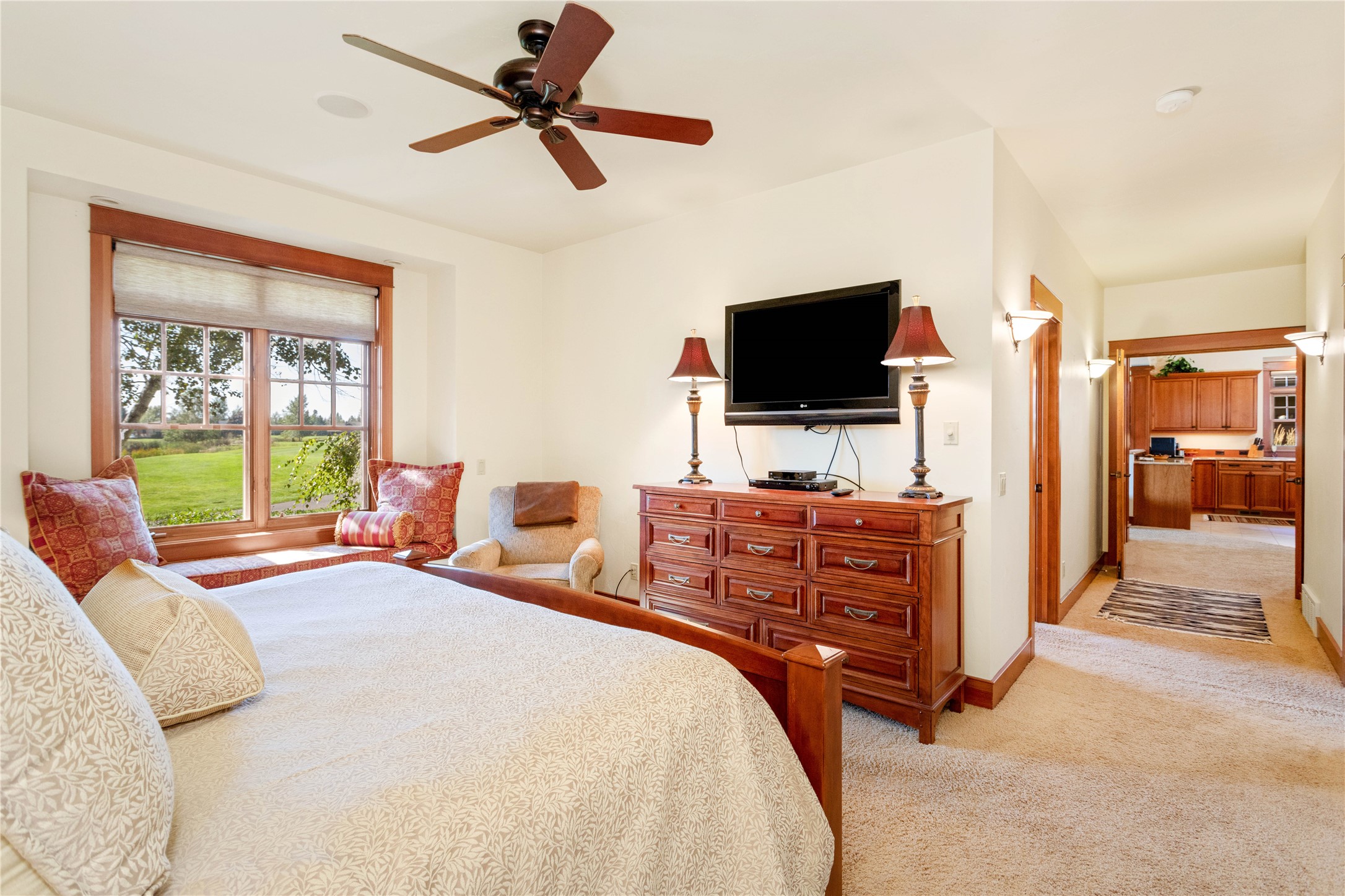320 Eagle Bend Drive Property Photo 28