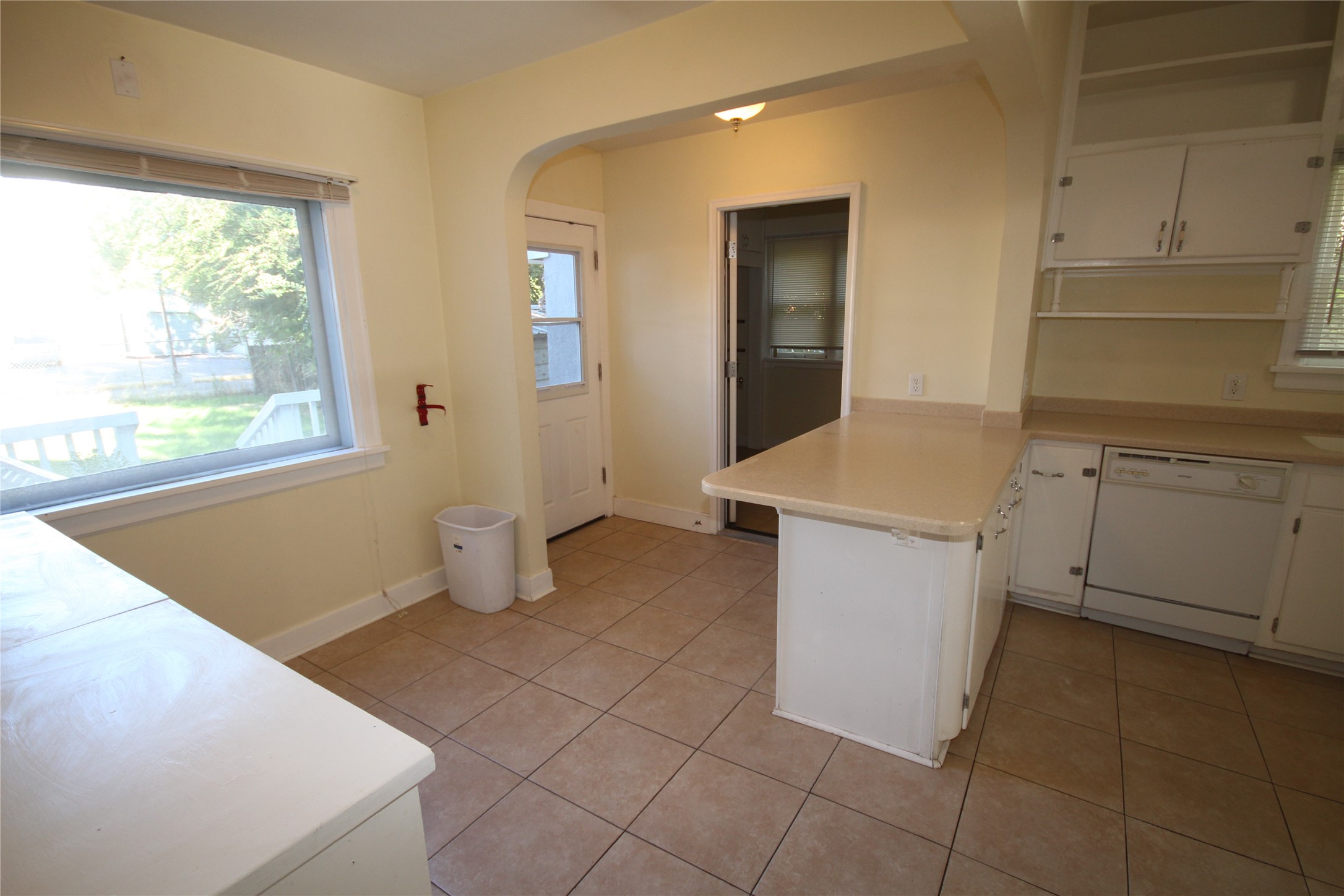 527 2nd Avenue W Property Photo 5